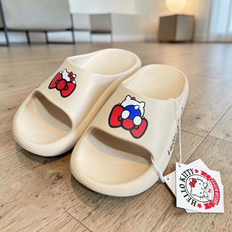 22084-KT Sanrio Hello Kitty 厚底防水拖鞋 #TW-AS22-921015 卡其色