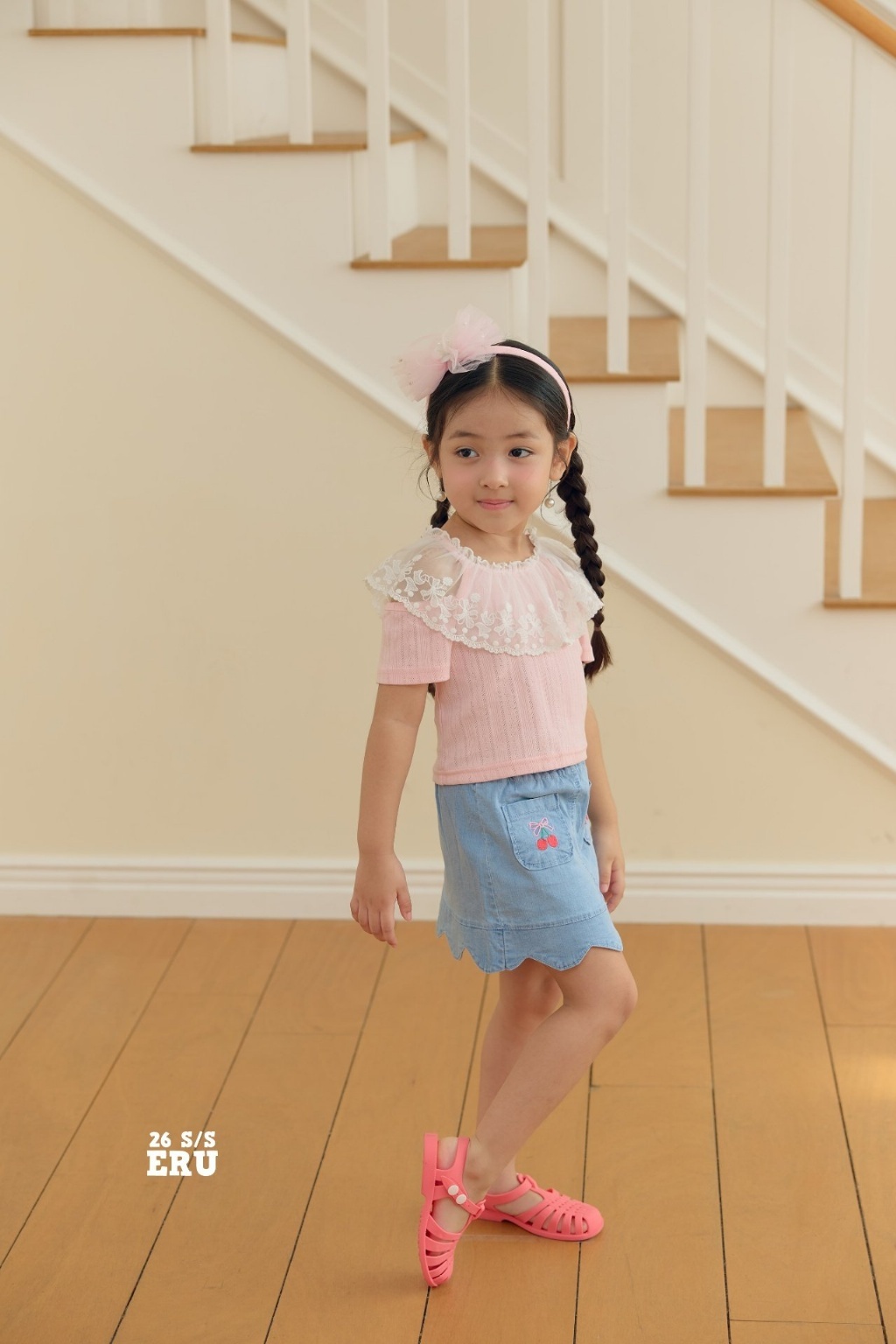 正韓夏Eru 蕾絲領邊直條上衣