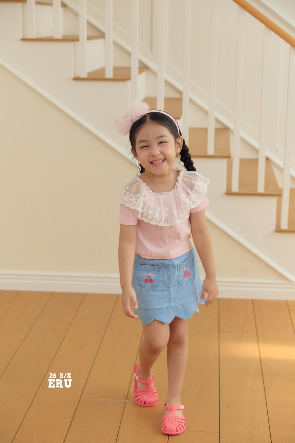 正韓夏Eru 蕾絲領邊直條上衣