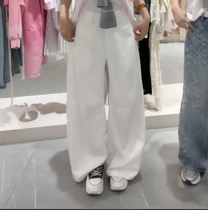 0403gz35-春季服飾-型格寬鬆闊腿白色牛仔褲(A35)