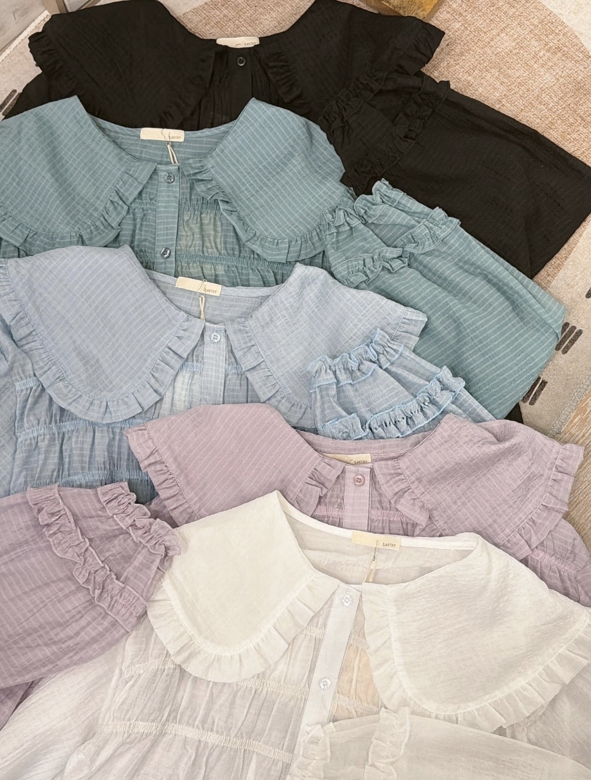 娃娃領半透花邊涼感Top🧸