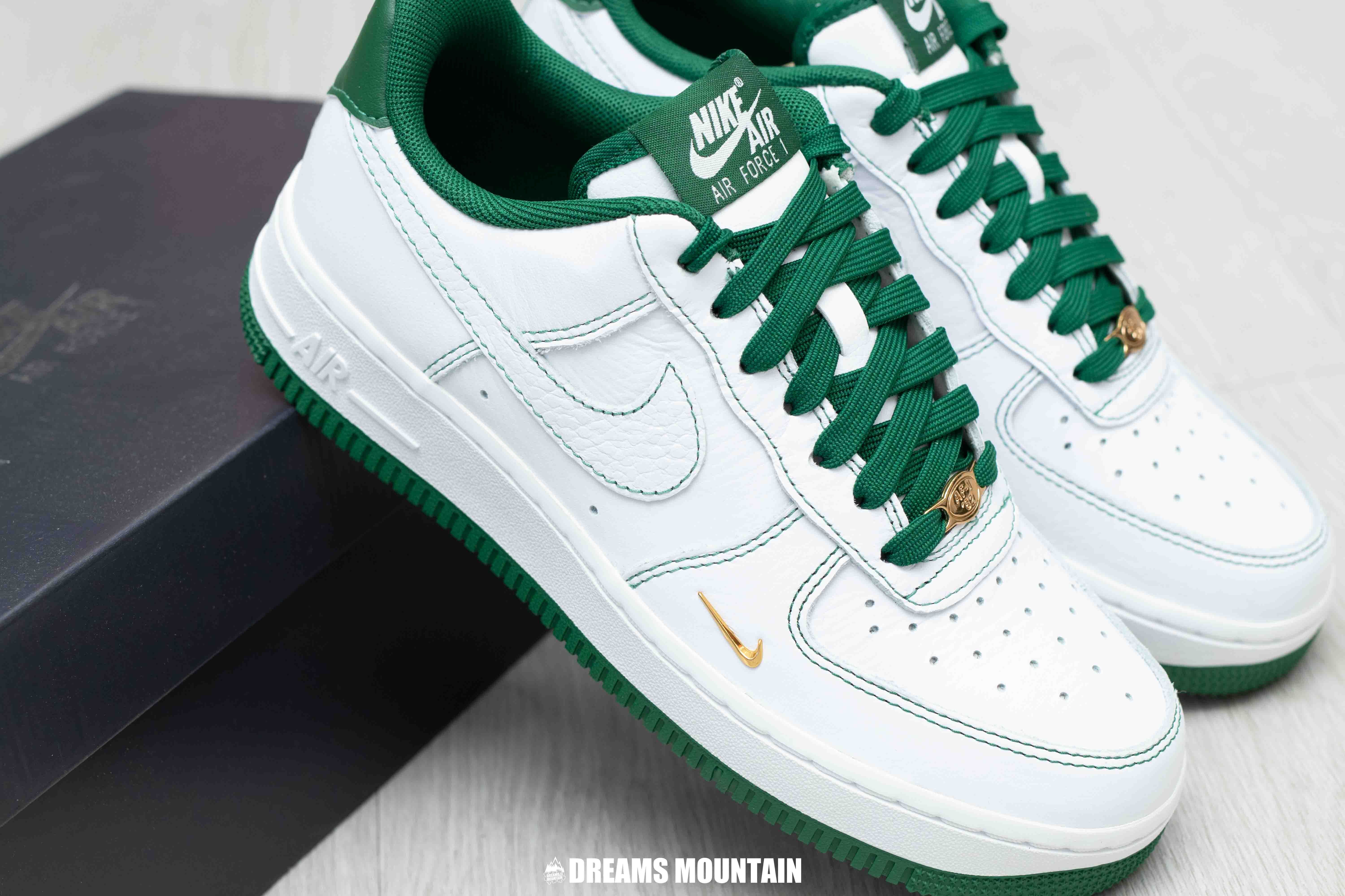 【預訂】NIKE AIR FORCE 1 07 "小金剔"白綠-WOMEN
