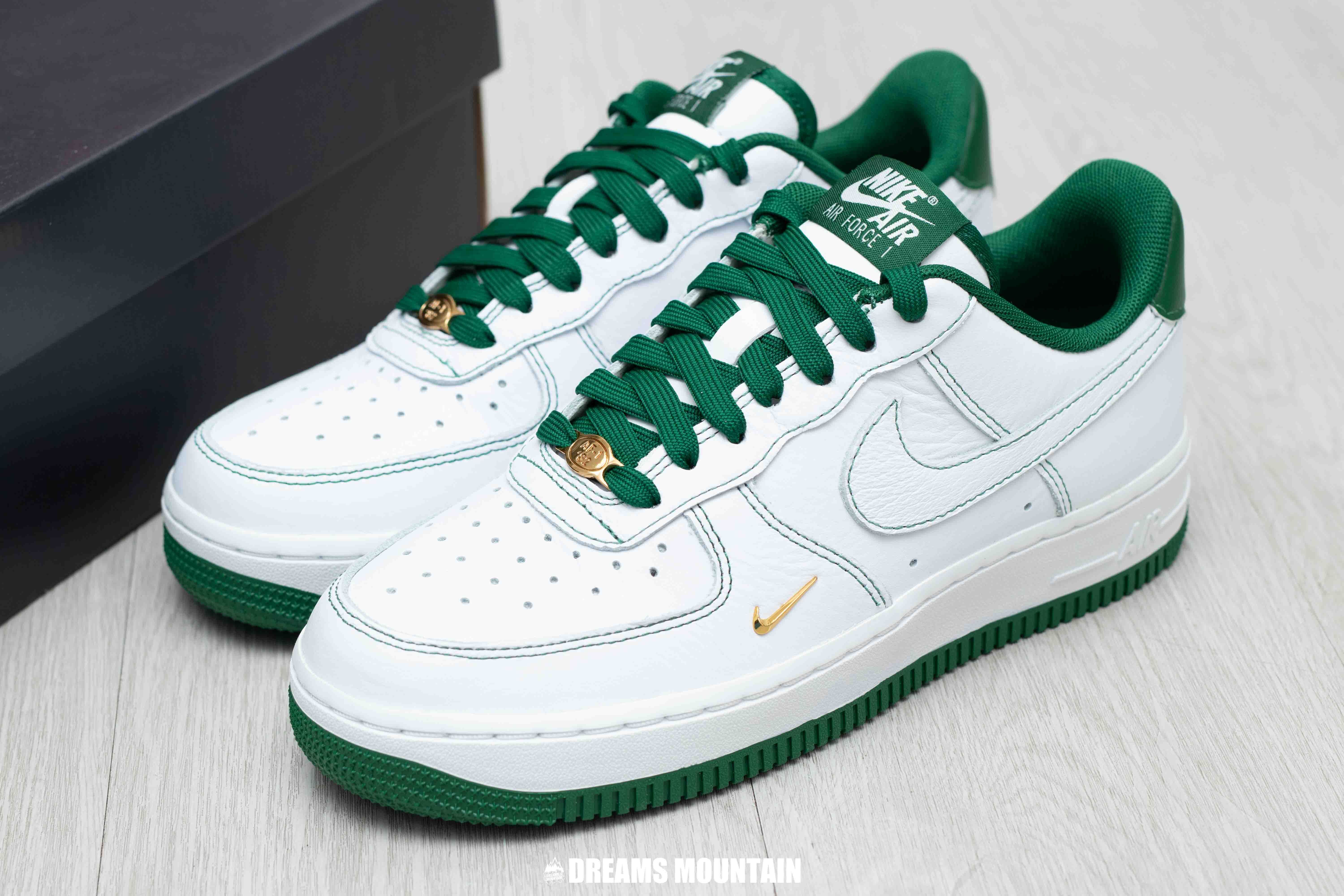 【預訂】NIKE AIR FORCE 1 07 "小金剔"白綠-WOMEN