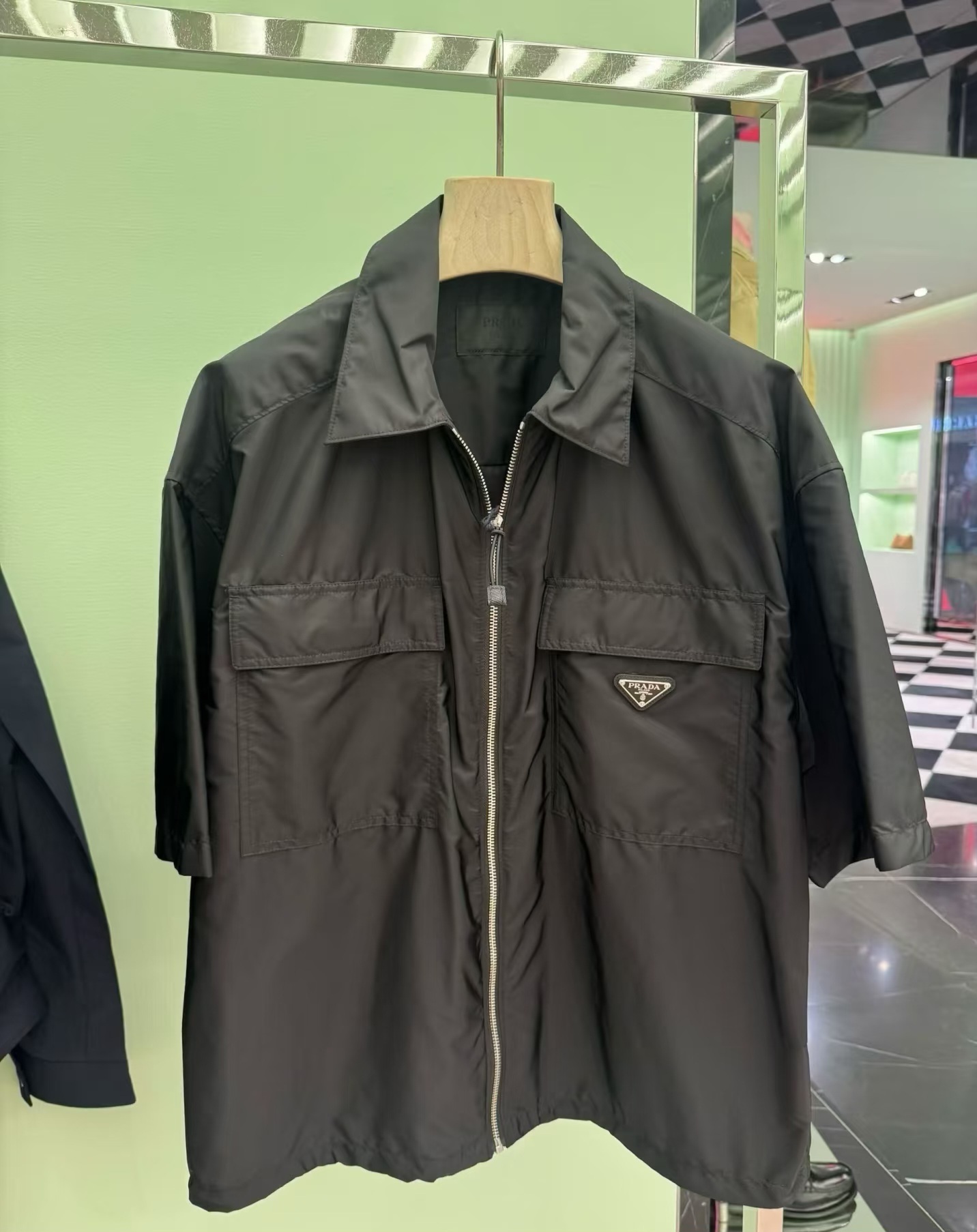 Prada 三角標LOGO 黑色 短袖拉鏈外套