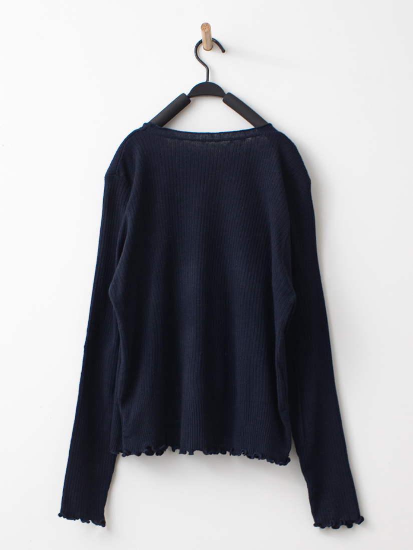 自然素色羅紋木耳邊仿兩件式長袖針織上衣