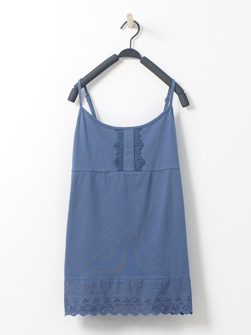 水溶蕾絲剪接內搭背心