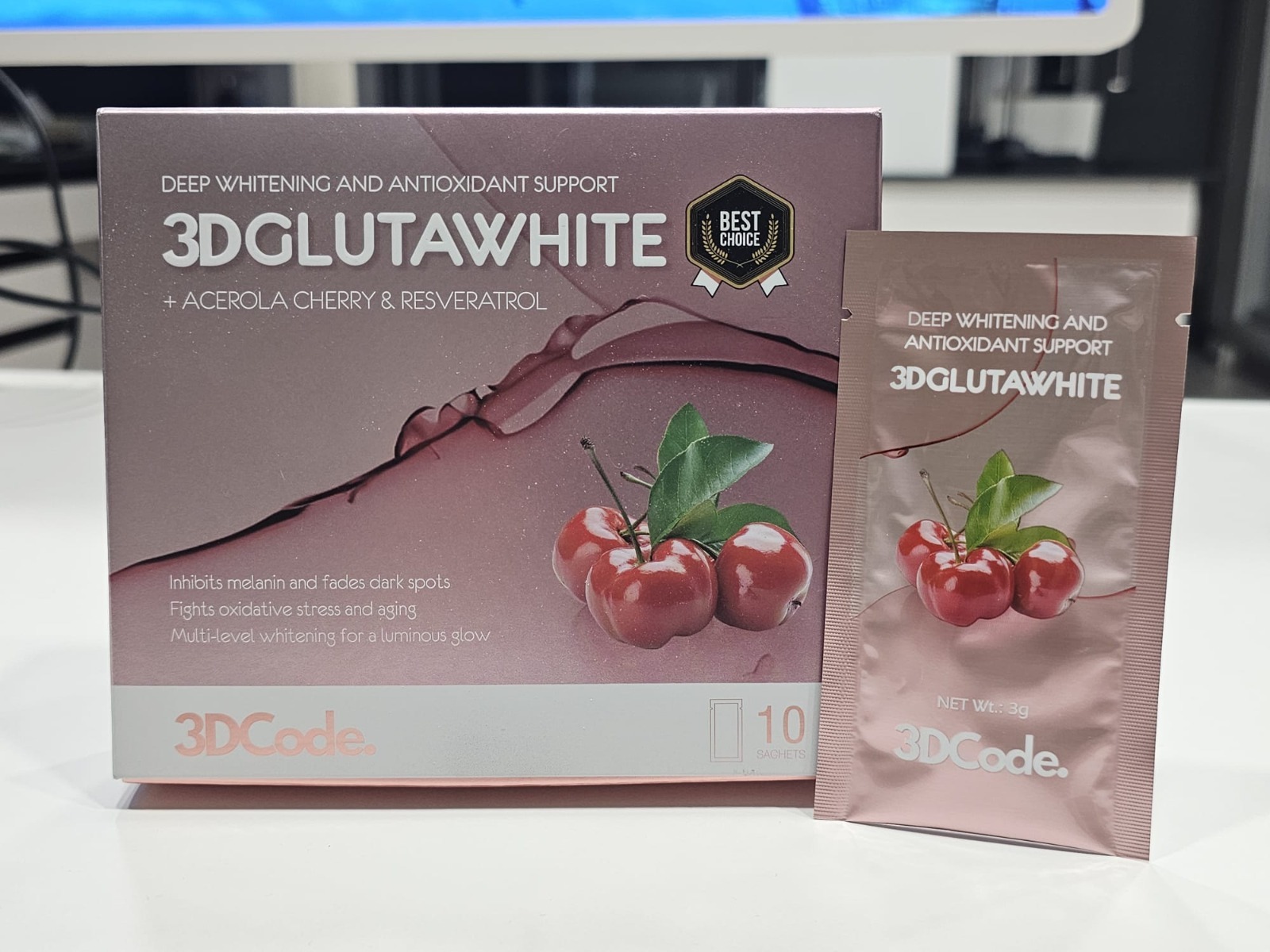 (3) 3DGLUTAWHITE