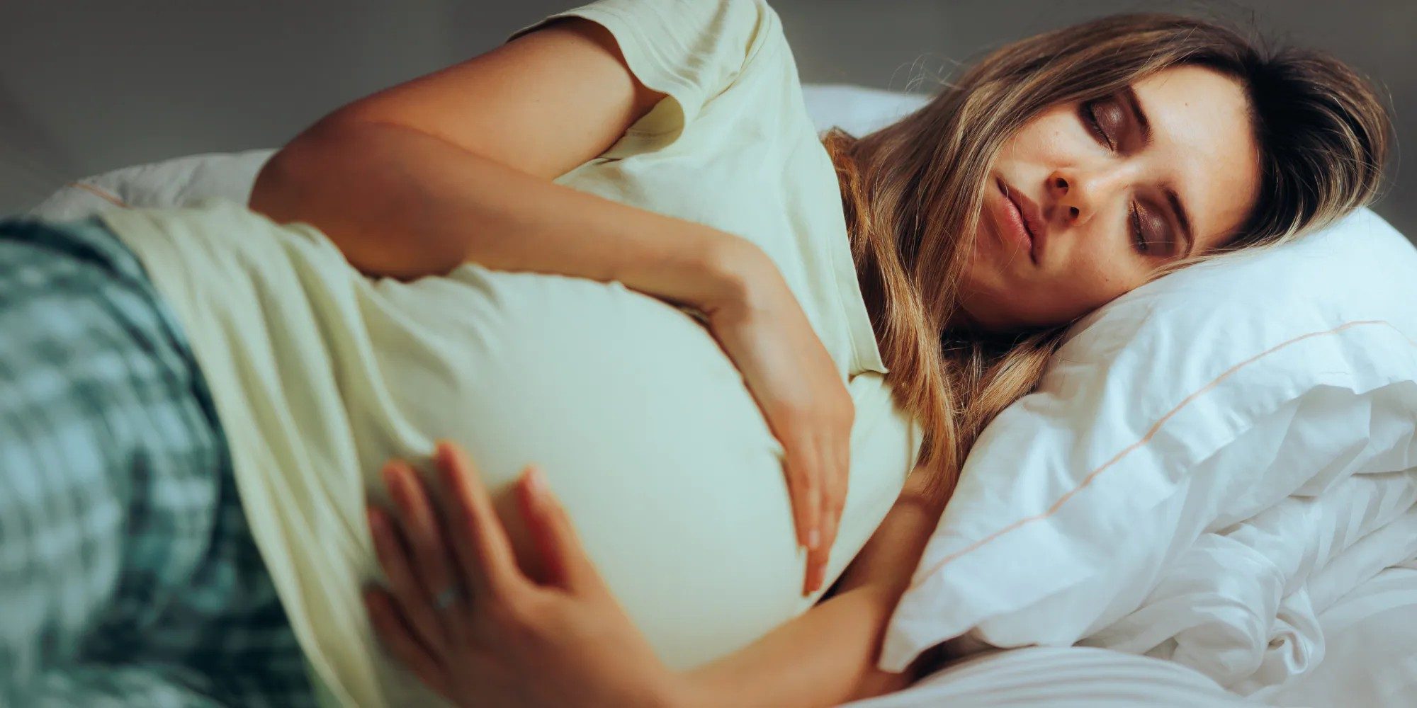 懷孕初期徵兆有哪些？帶你認識孕期荷爾蒙波動與孕期保養！