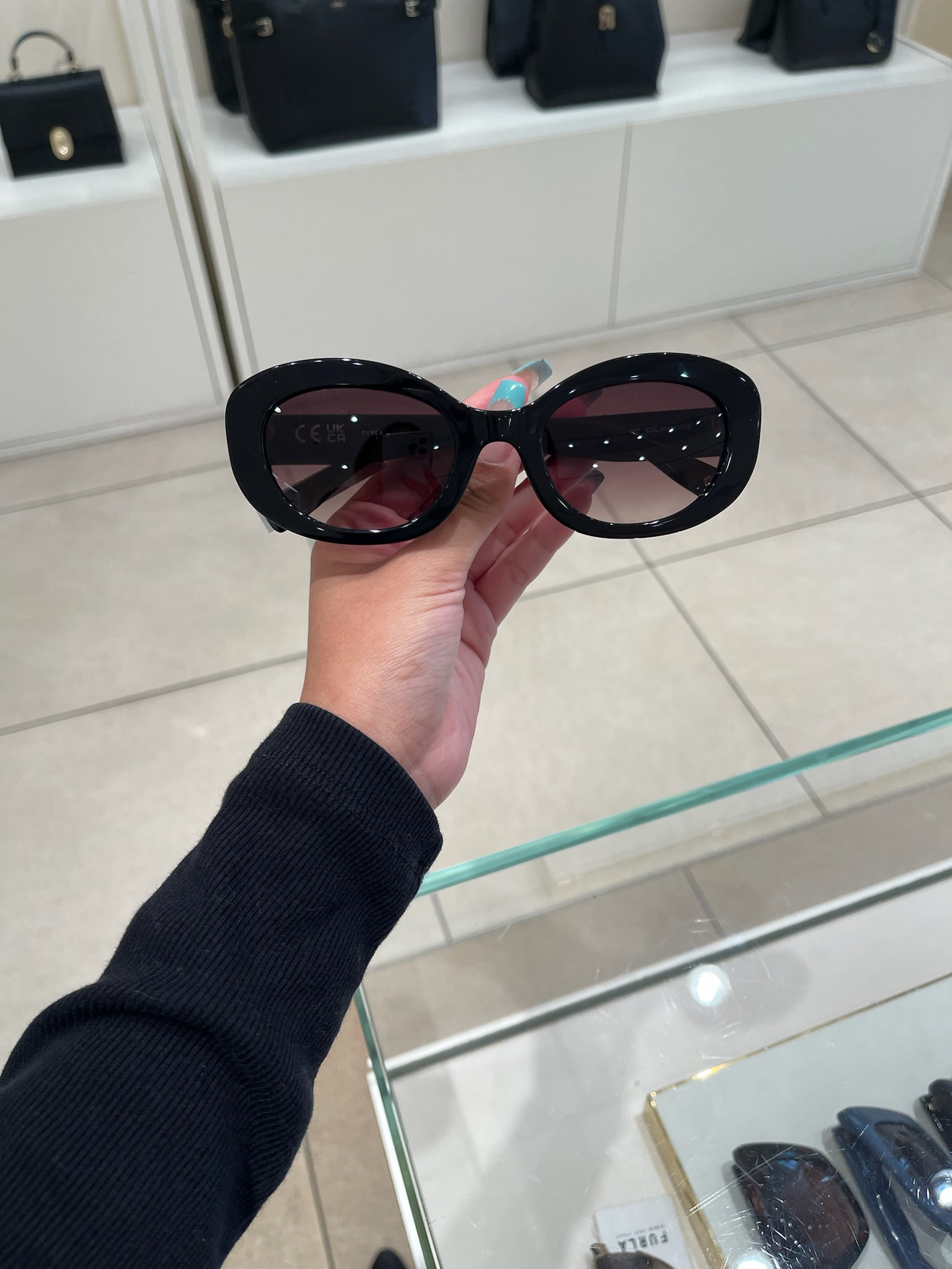 【預購】FURLA H040452 拱門標誌系列橢圓框墨鏡