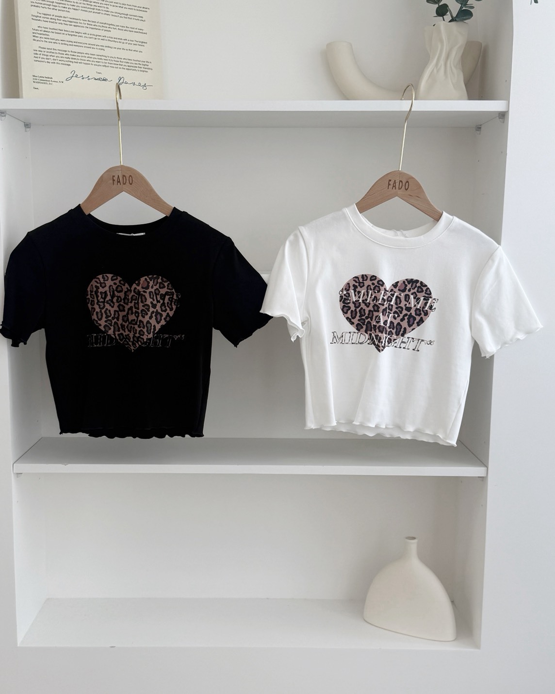 法朵Fado shop｜愛心豹紋短版上衣 0215073 兩色