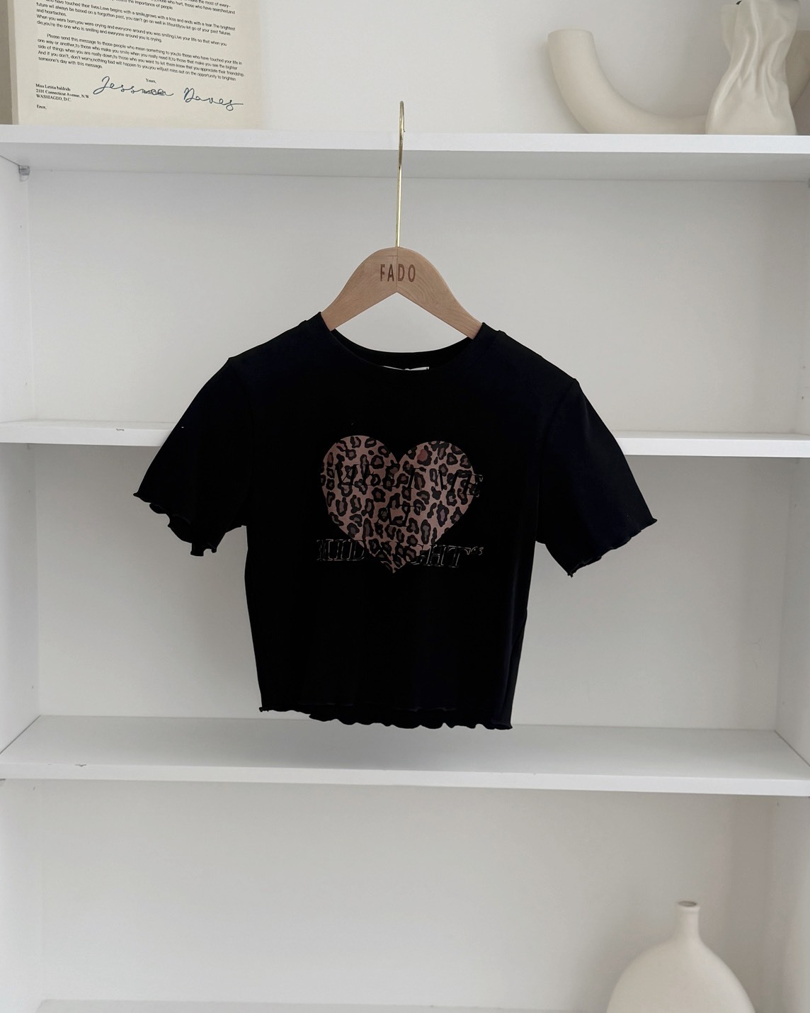 法朵Fado shop｜愛心豹紋短版上衣 0215073 兩色