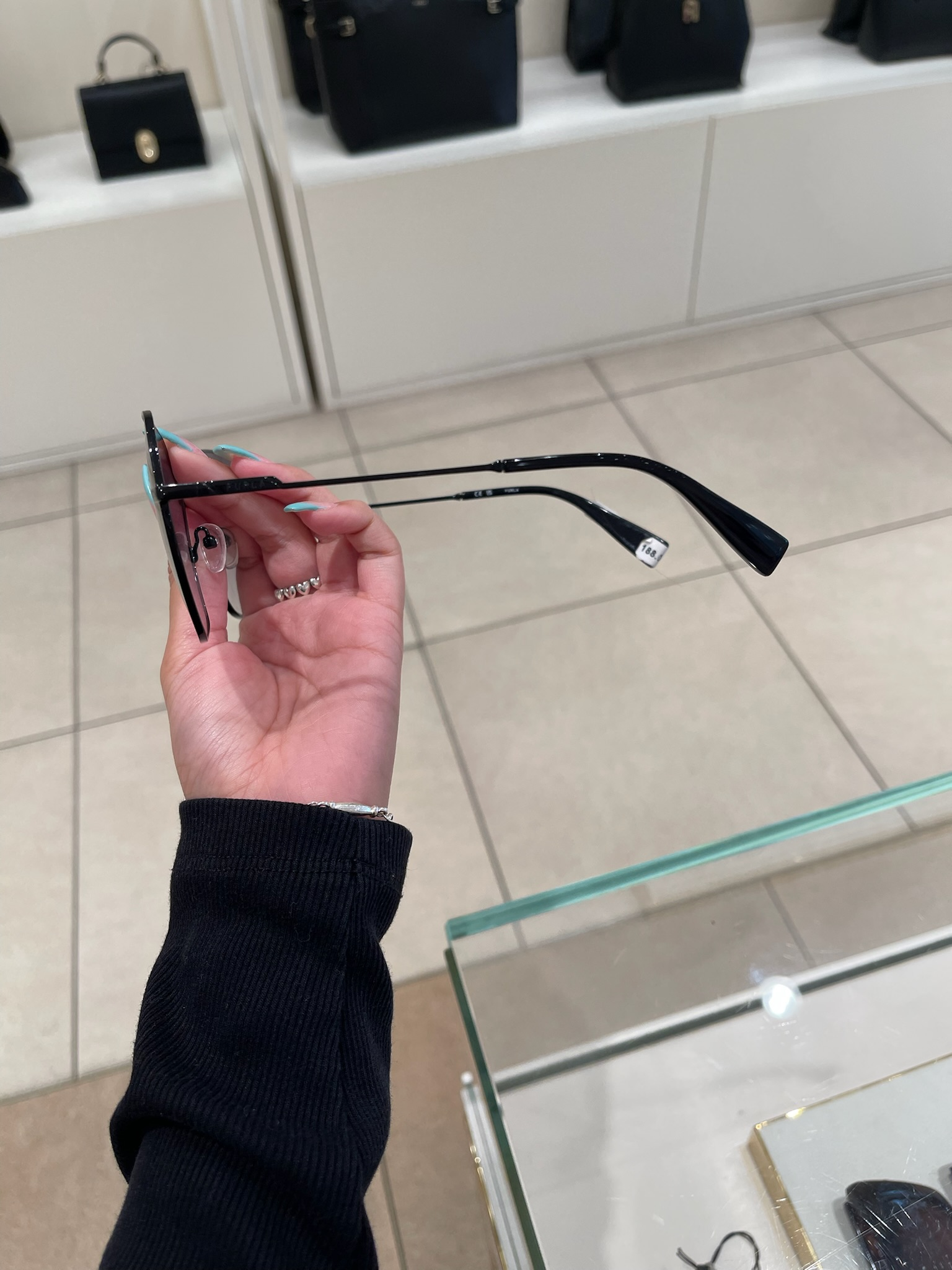 【預購】FURLA H040454 經典系列六角大框墨鏡