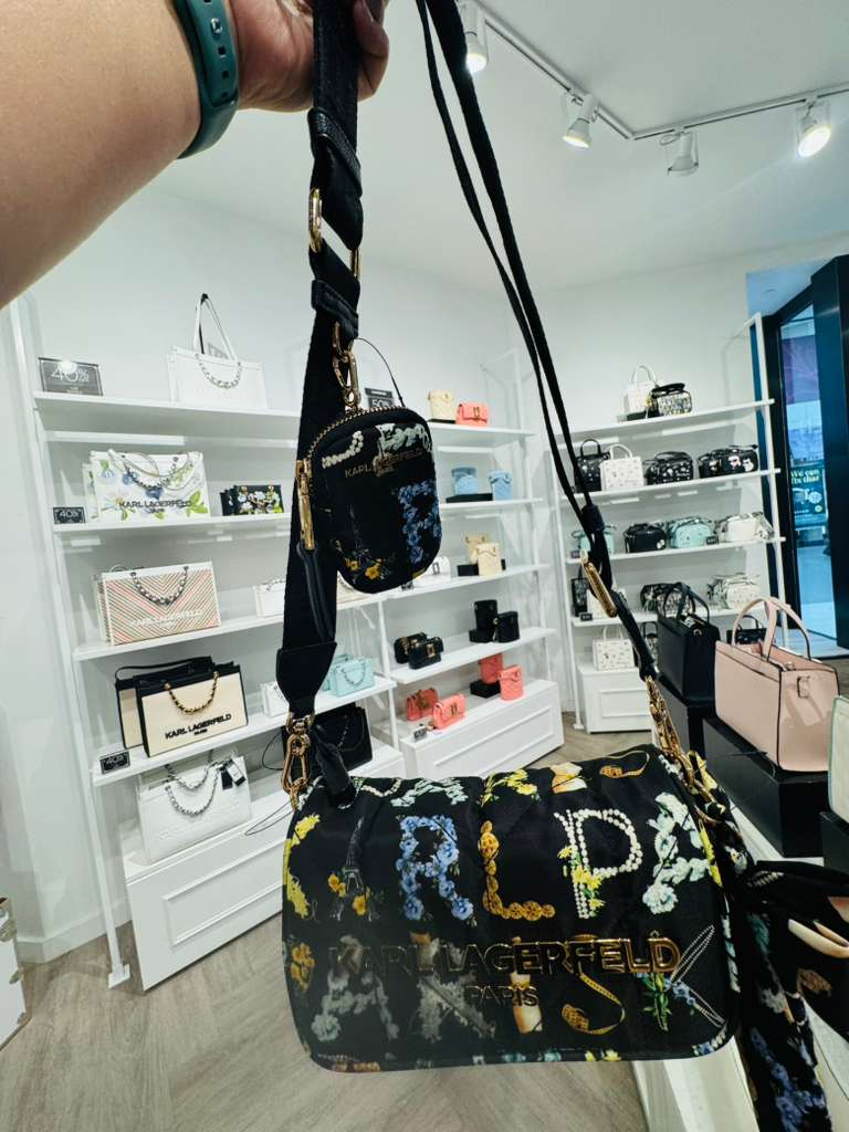 【預購】Karl Lagerfeld H040421 黑色印花翻蓋包