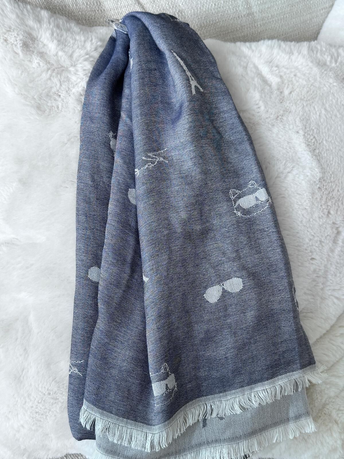 RY05 KL 灰藍拼灰白色老佛爺貓貓絲巾