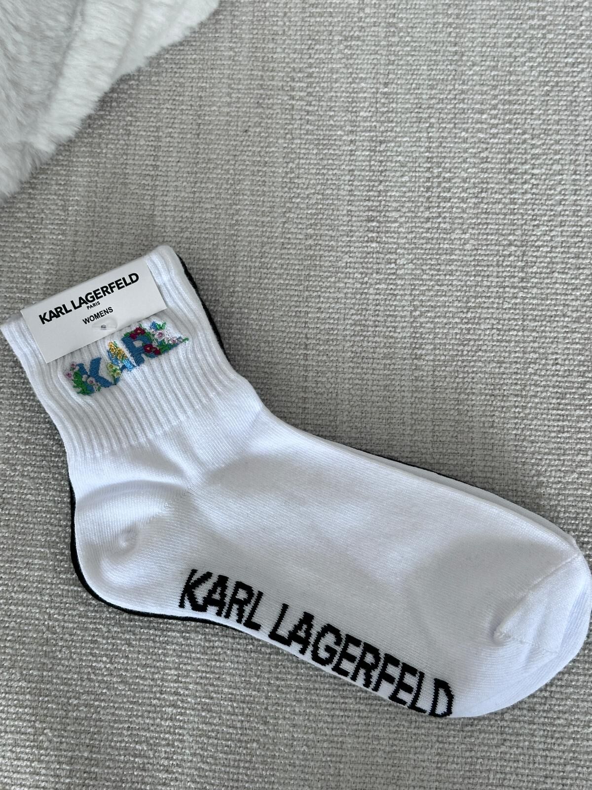 RY07  KL 刺繡花花logo短襪 US5-10 (黑色x1對+白色x1對)