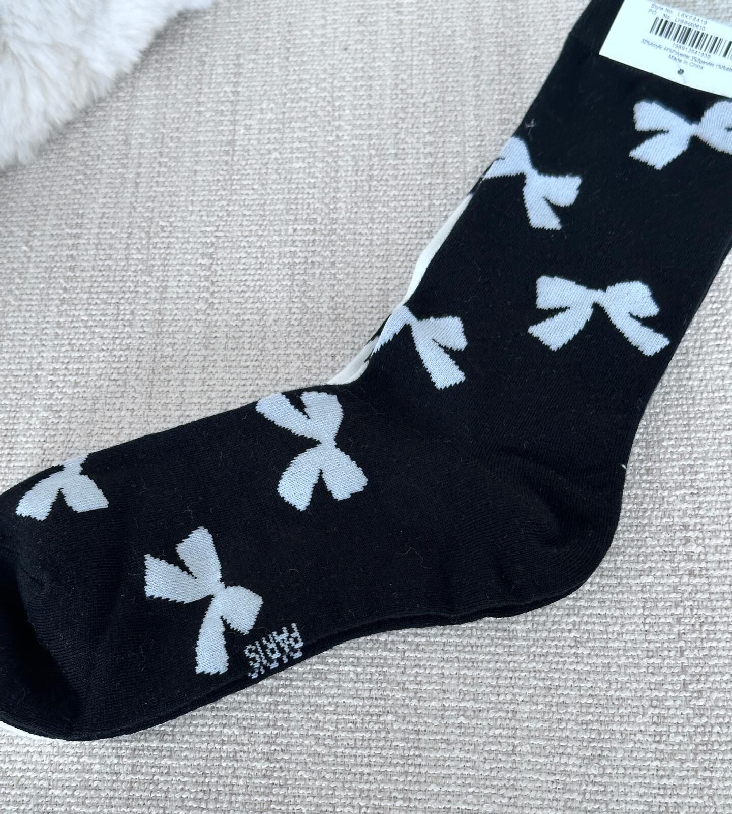 RY09 KL 蝴蝶結中長襪 US5-10 (黑色x1對+白色x1對)