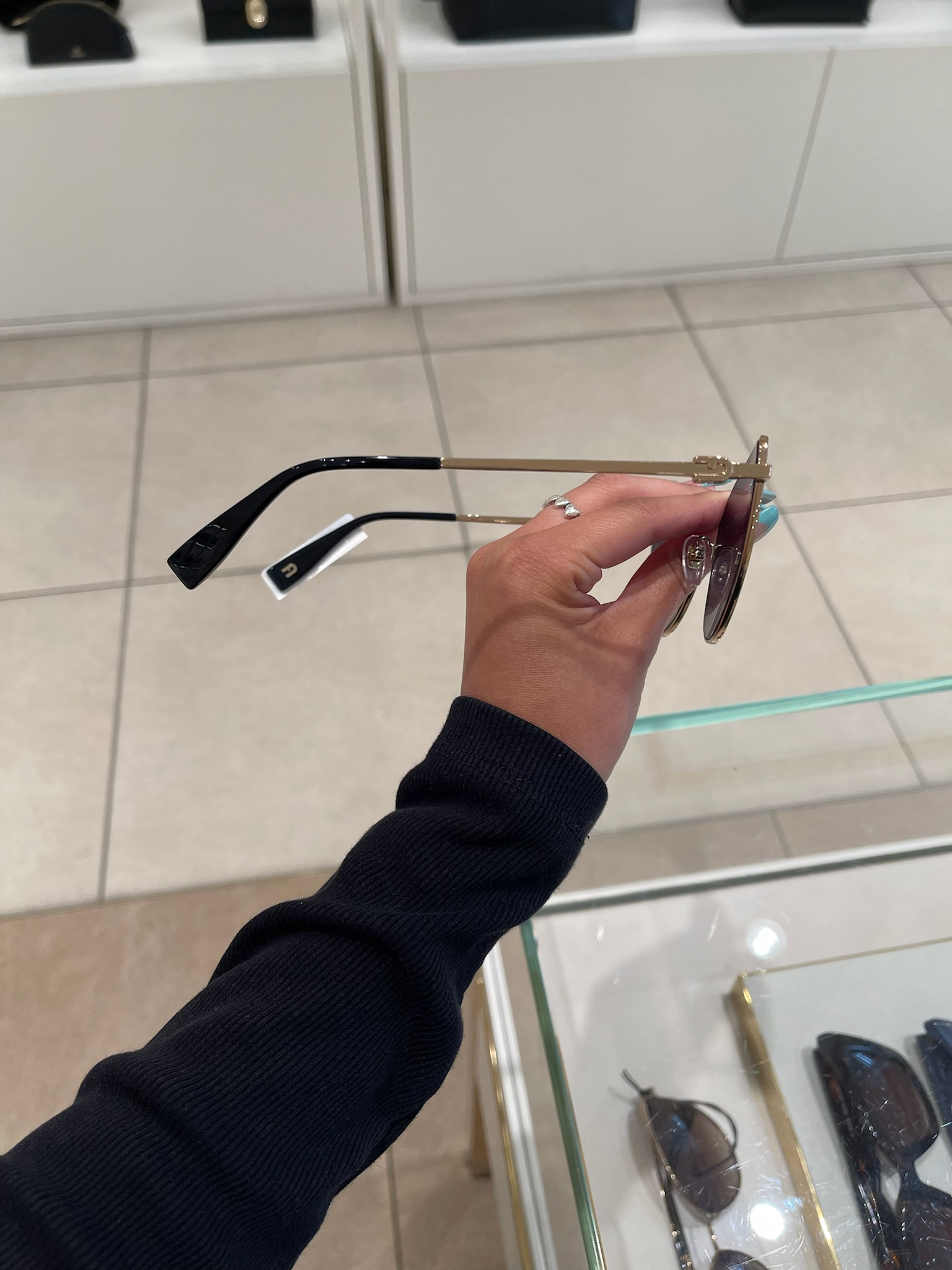 【預購】FURLA H040459 亮黑色金屬太陽眼鏡