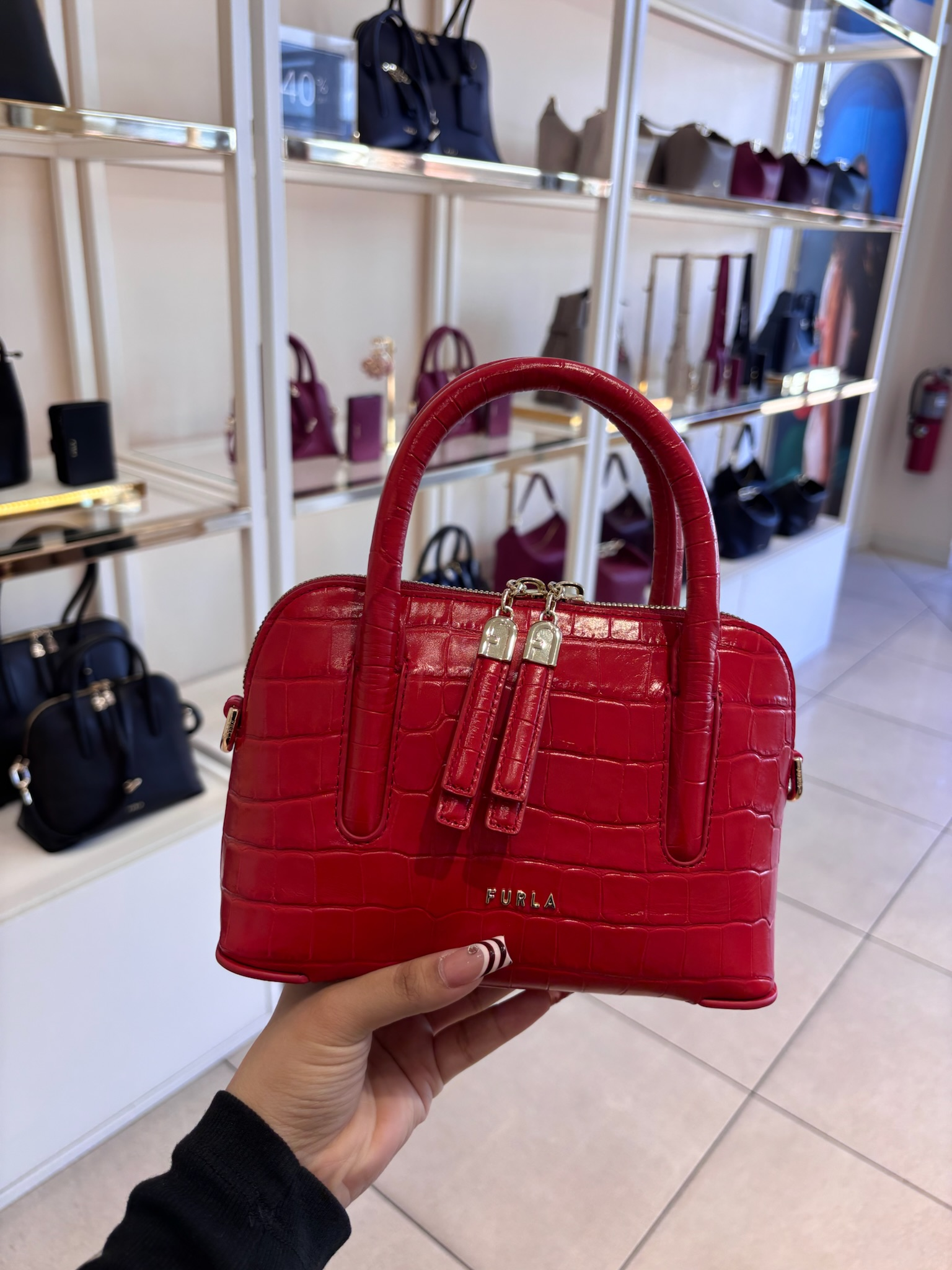 【預購】FURLA H040463 紅色鱷魚紋牛皮雙拉鍊手提貝殼包