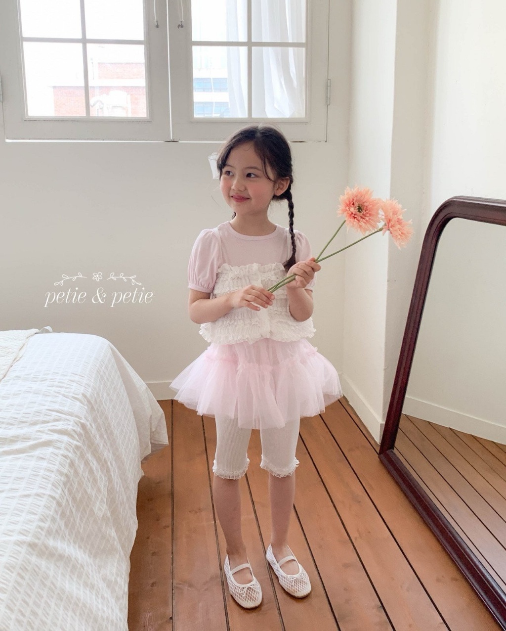 正韓夏Petitpetit 兩色蕾絲拼接甜美上衣