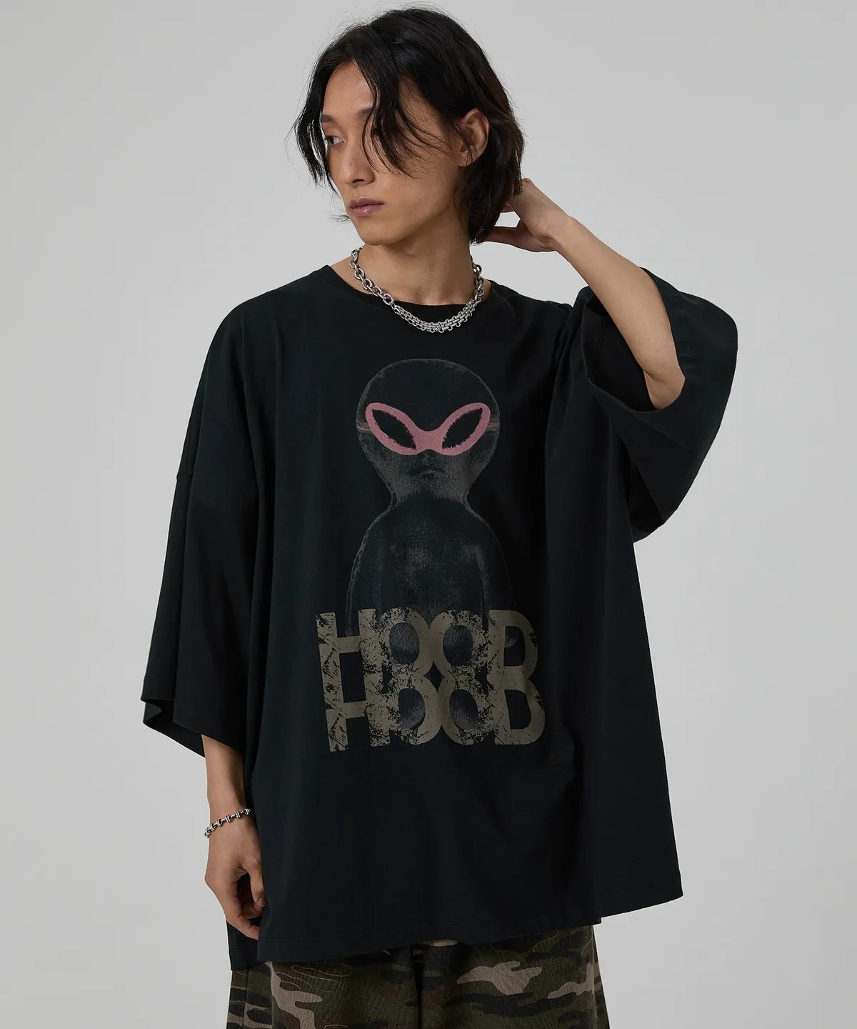 HOODHOOD BLACK Alien Graphic Oversized Half Sleeve Tee