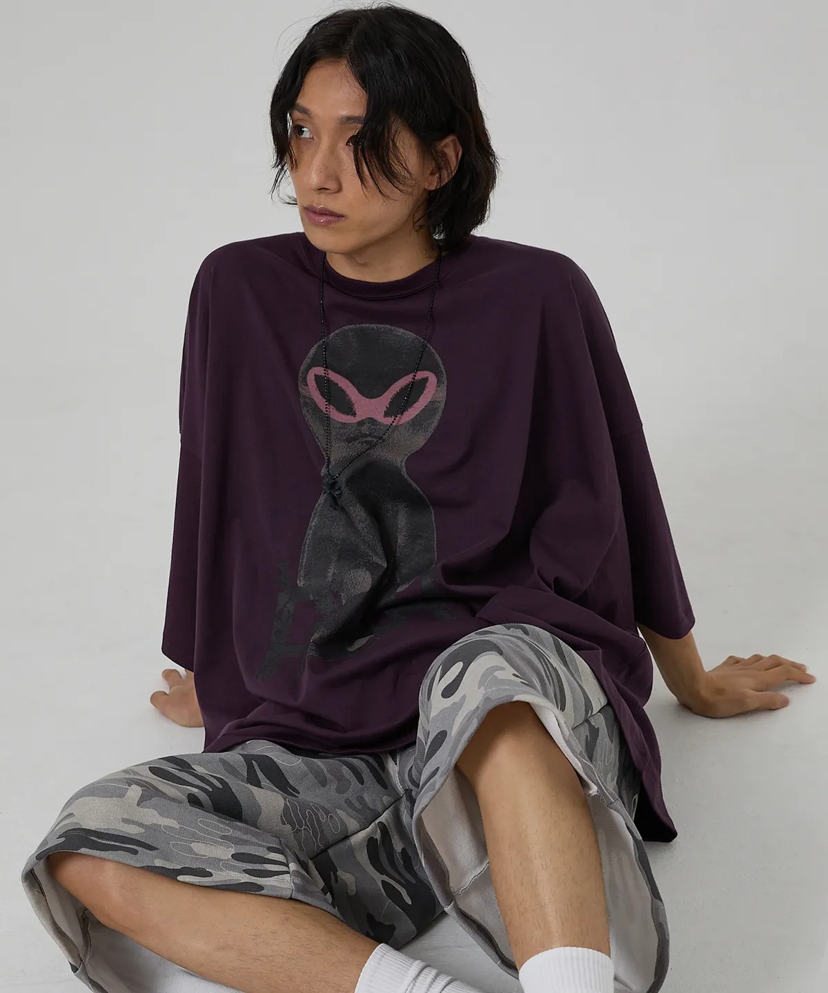 HOODHOOD BLACK Alien Graphic Oversized Half Sleeve Tee