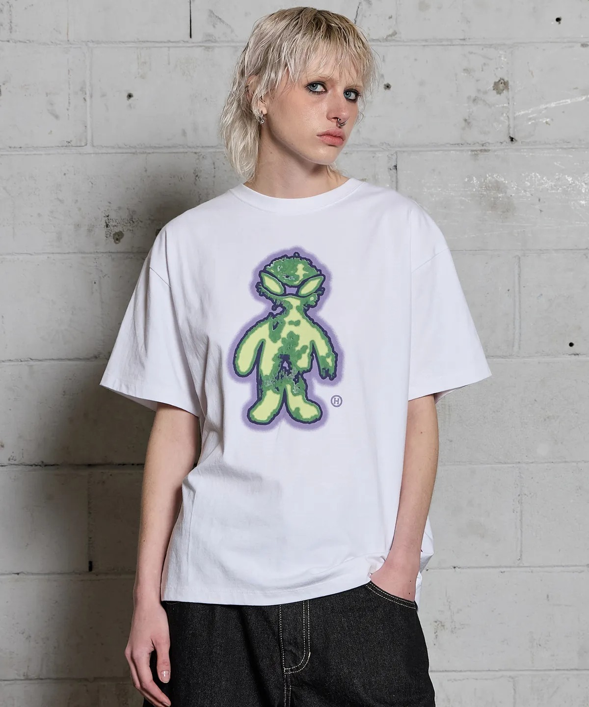 HOODHOOD Fever Alien Half Sleeve Tee