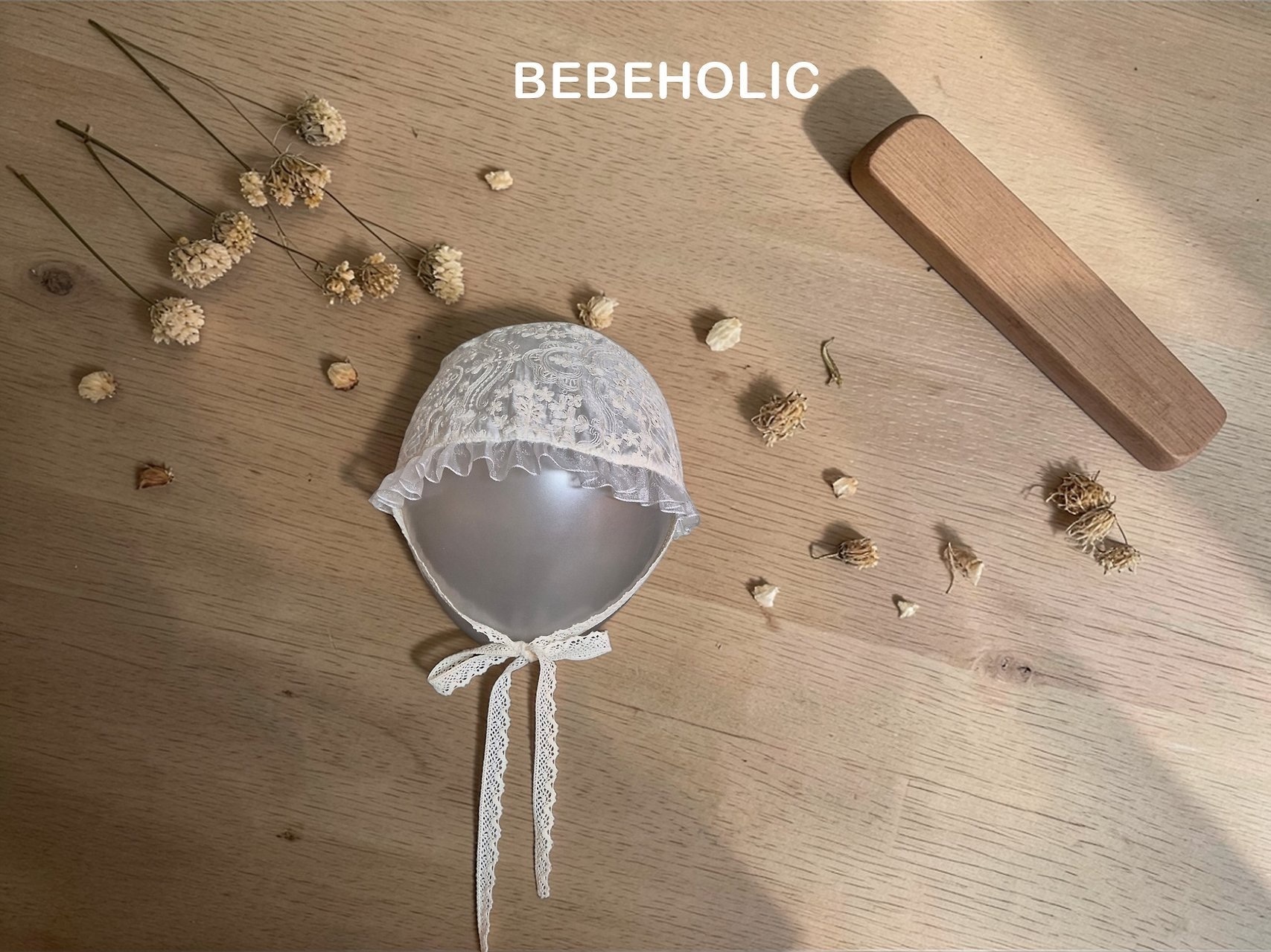 Bebe Holic Cap Lace Bonnet