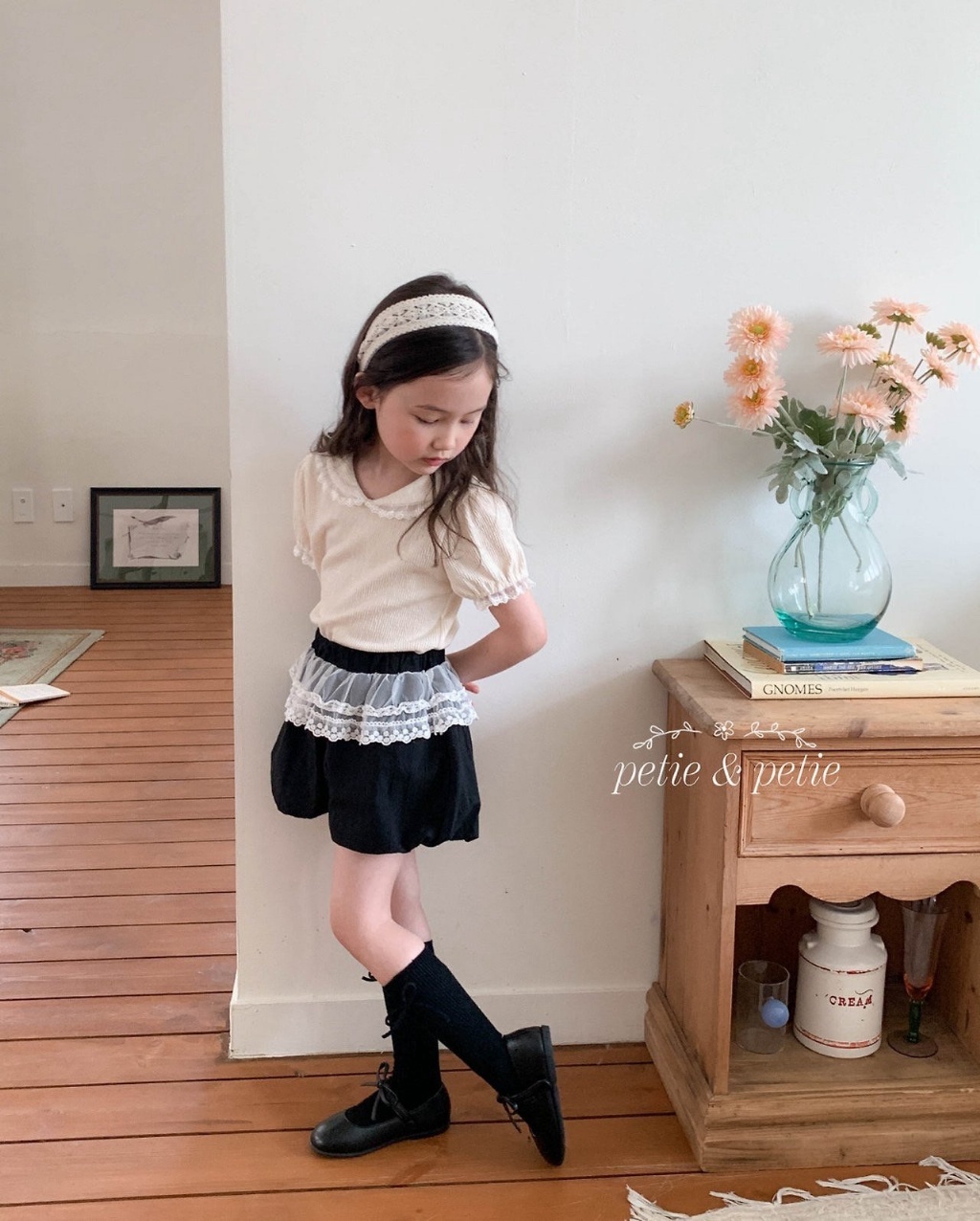 正韓夏Petitpetit 兩色奶油蕾絲上衣