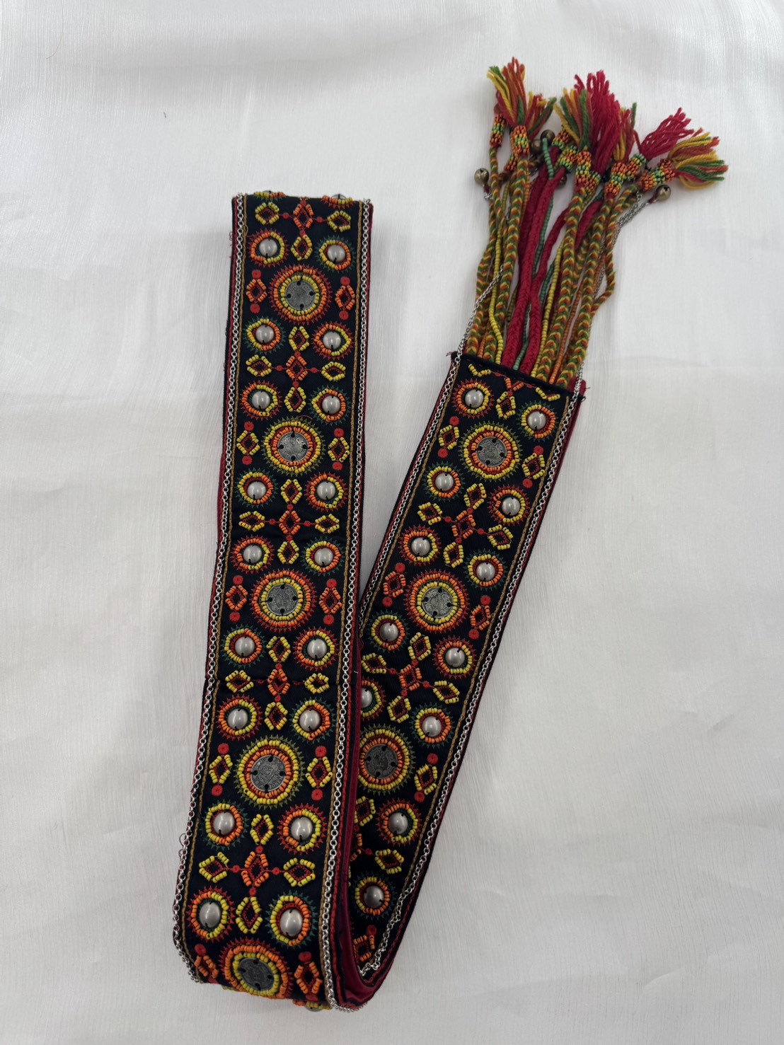 No.13手工珠繡刀冰流蘇肩背帶8*220cm（黑底）