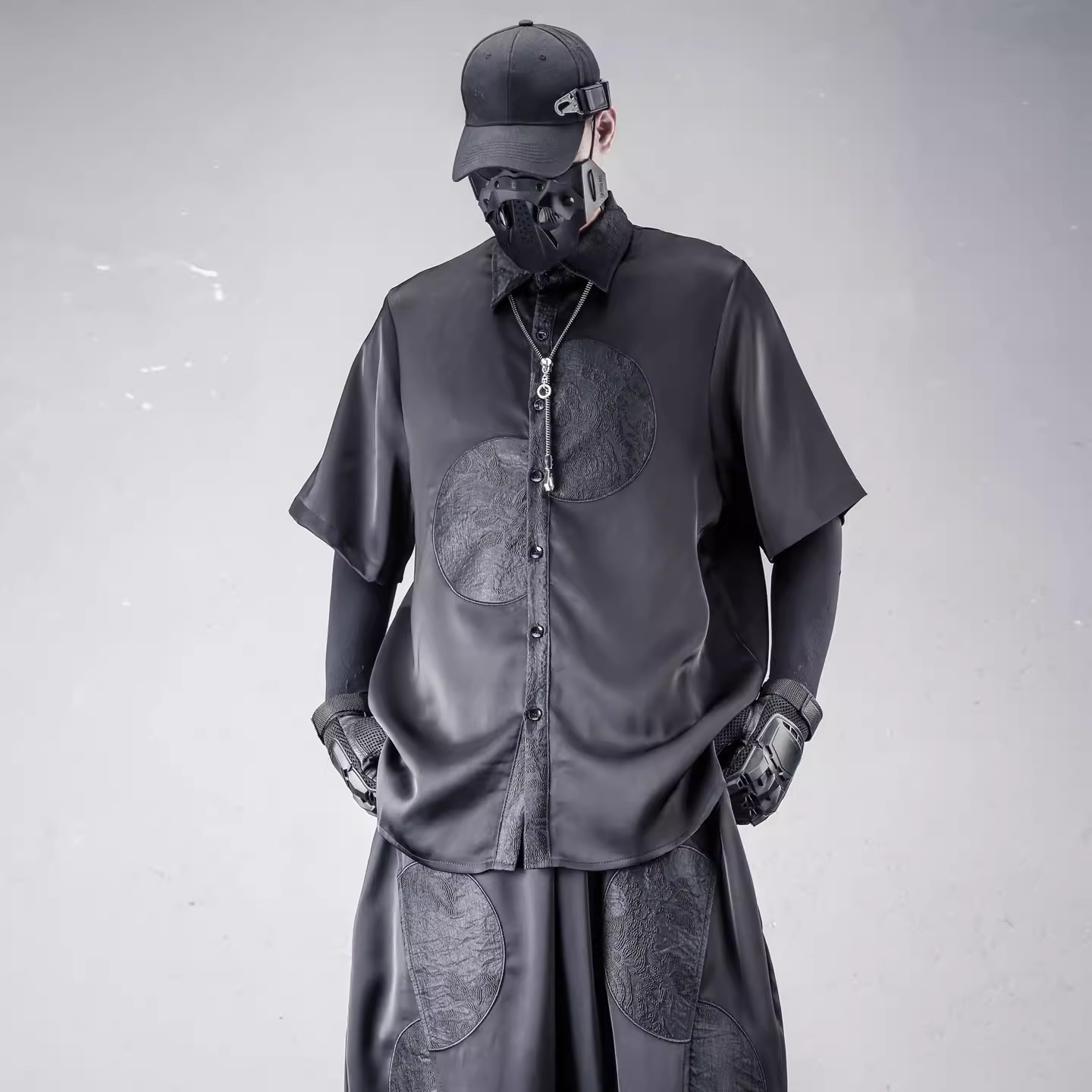 𝙏𝙀𝘾𝙃𝙒𝙀𝘼𝙍  中式暗黑系刺繡涼感襯衫