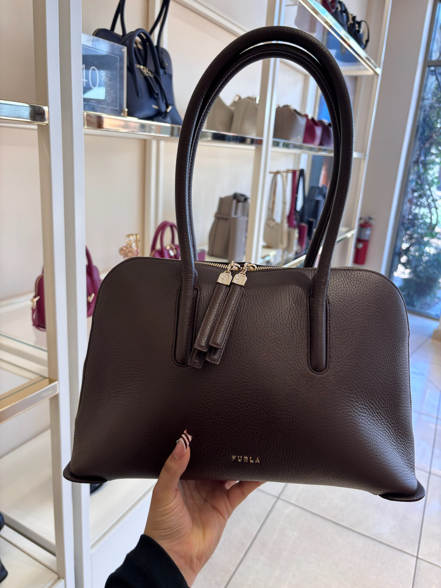 【預購】FURLA H040476 荔枝紋牛皮雙拉鍊手提貝殼包