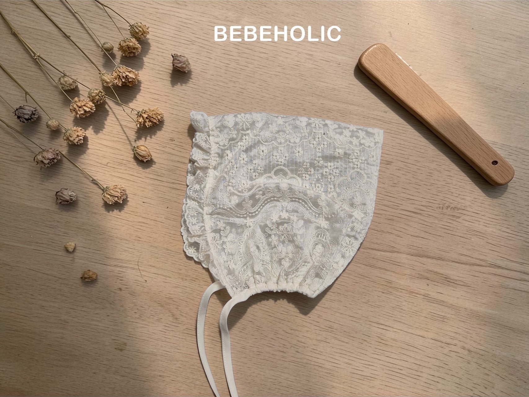 Bebe Holic Mimi Lace Bonnet