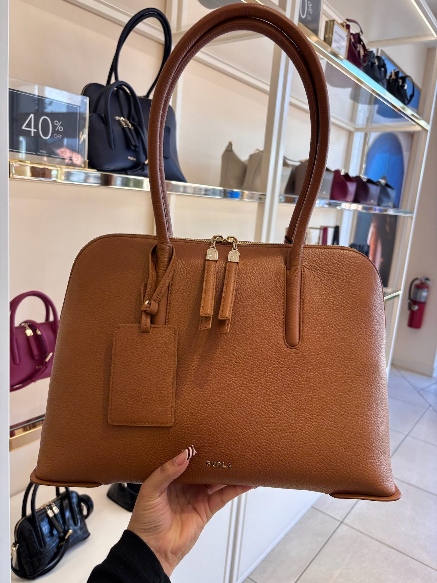 【預購】FURLA H040477 荔枝紋牛皮雙拉鍊單肩貝殼包