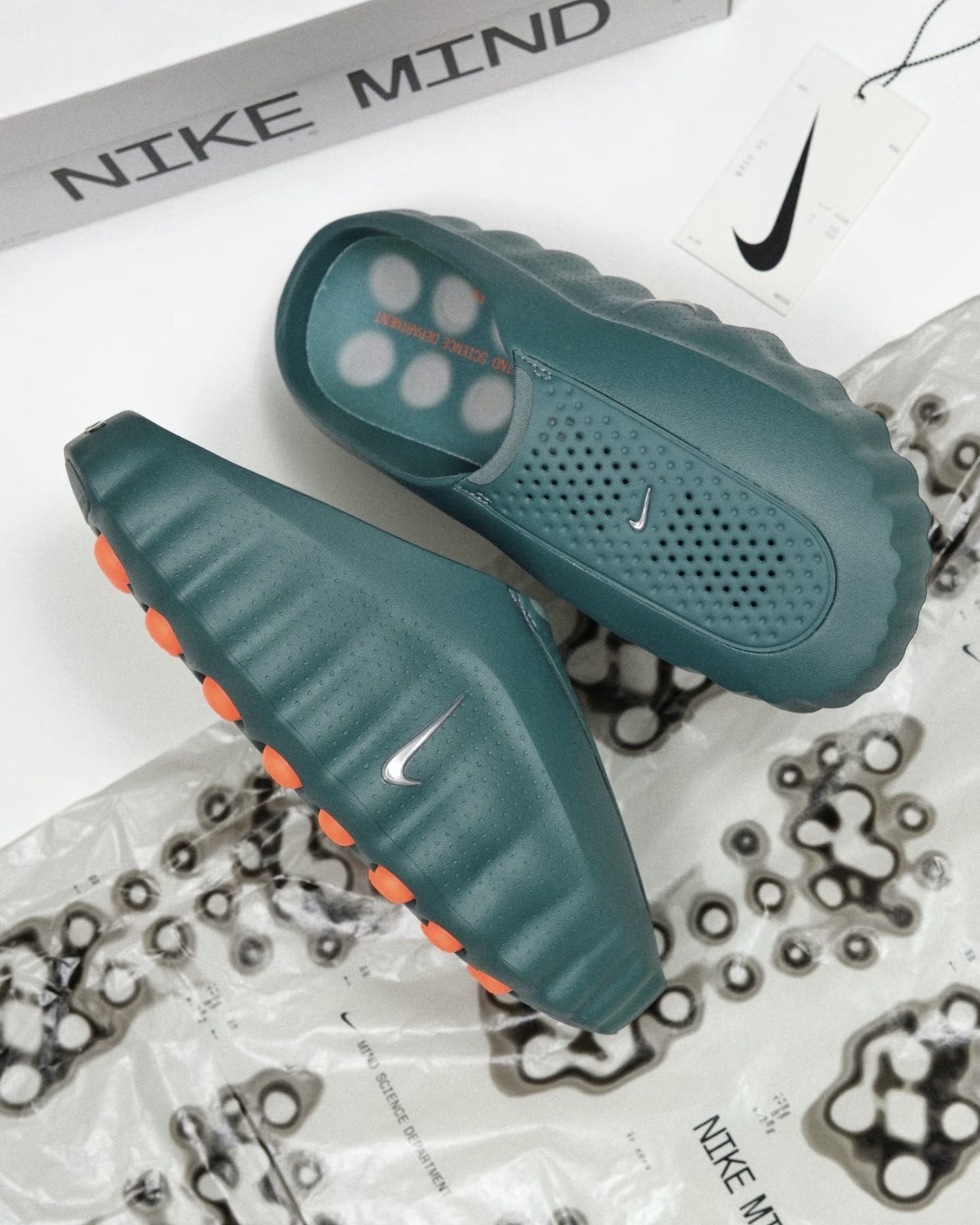 限量商品，不退換〈門市現貨〉男女鞋 NIKE MIND 001 'Mineral Slate' 綠色 科技 休閒 運動 賽前 穆勒鞋 拖鞋【HQ4307-300】REJUVEN8