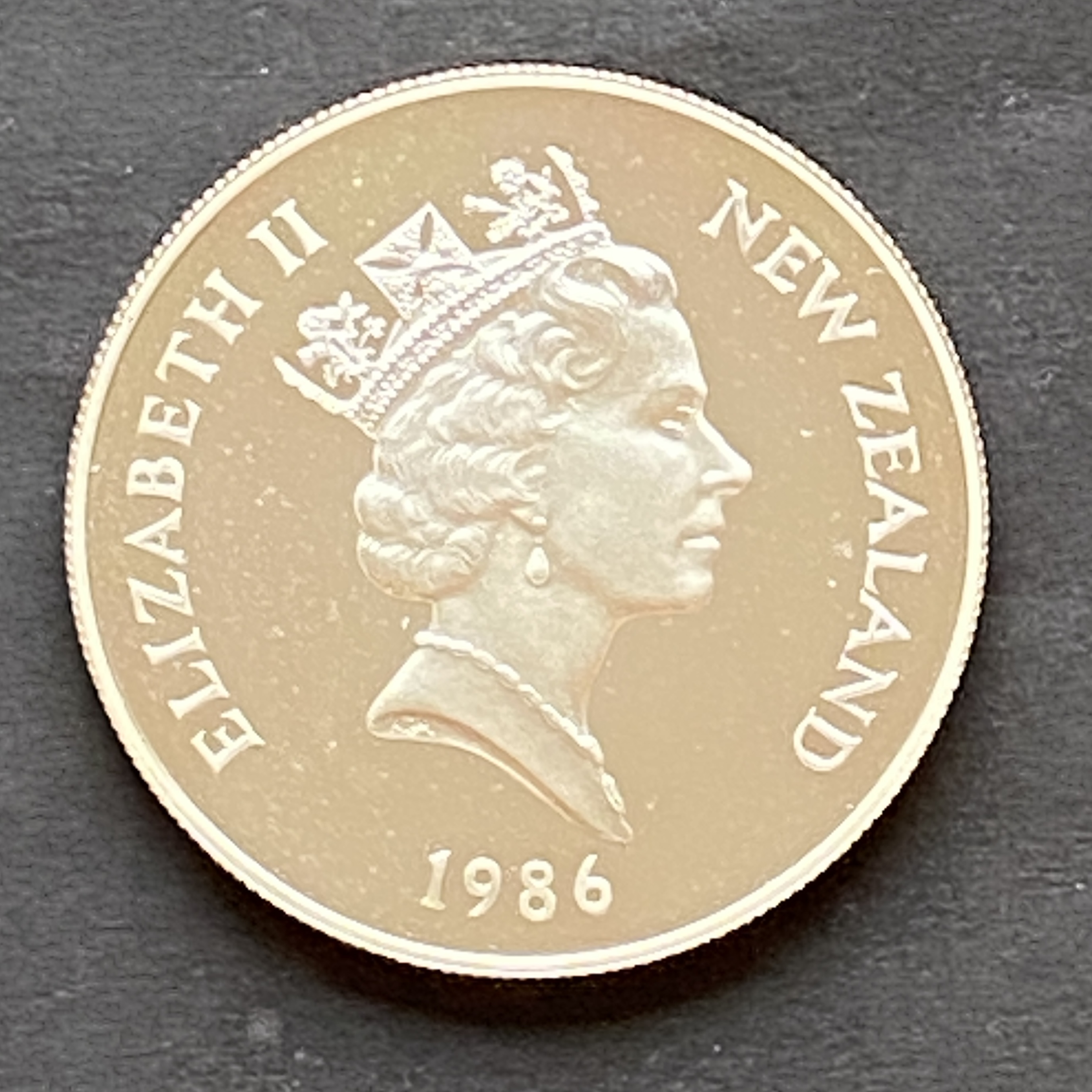 1986年新西蘭鴞鸚鵡一元銀幣 (92.5% 銀)