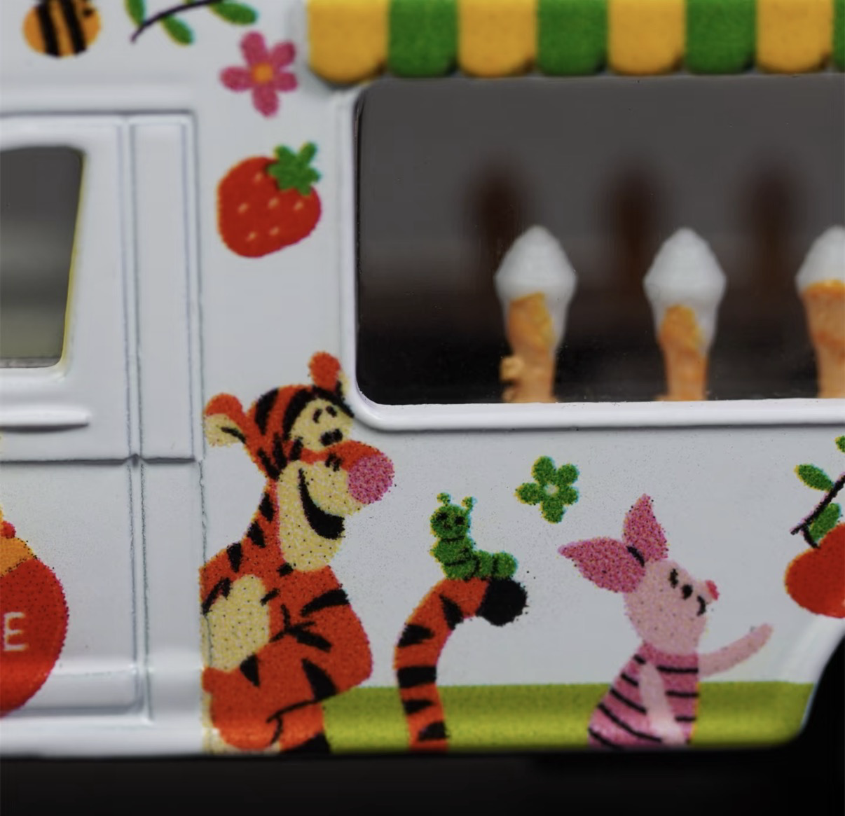 香港合金車/迴力車 - 小熊維尼 雪糕車