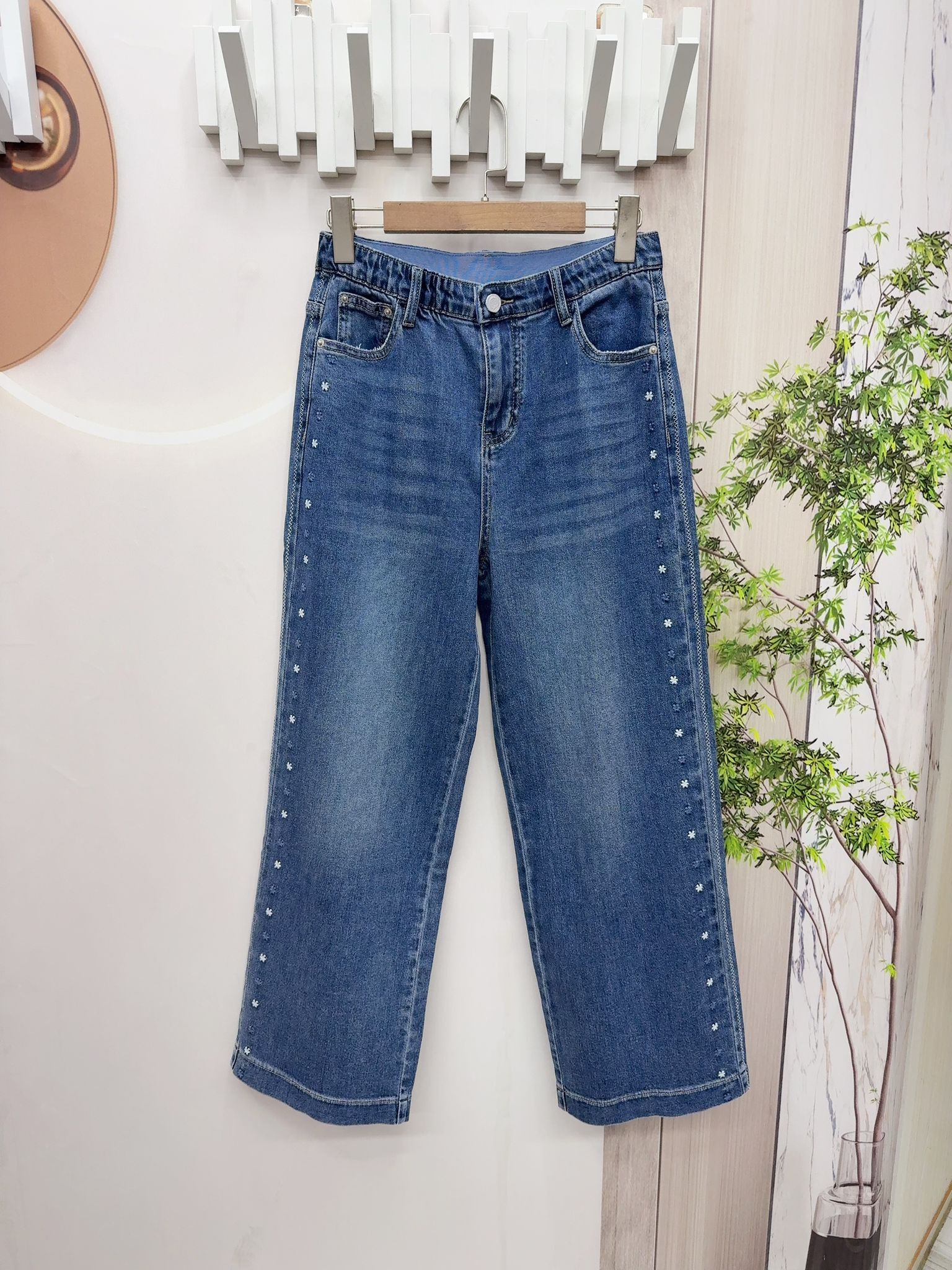 Mar 側民族花邊直筒型牛仔褲~156AR