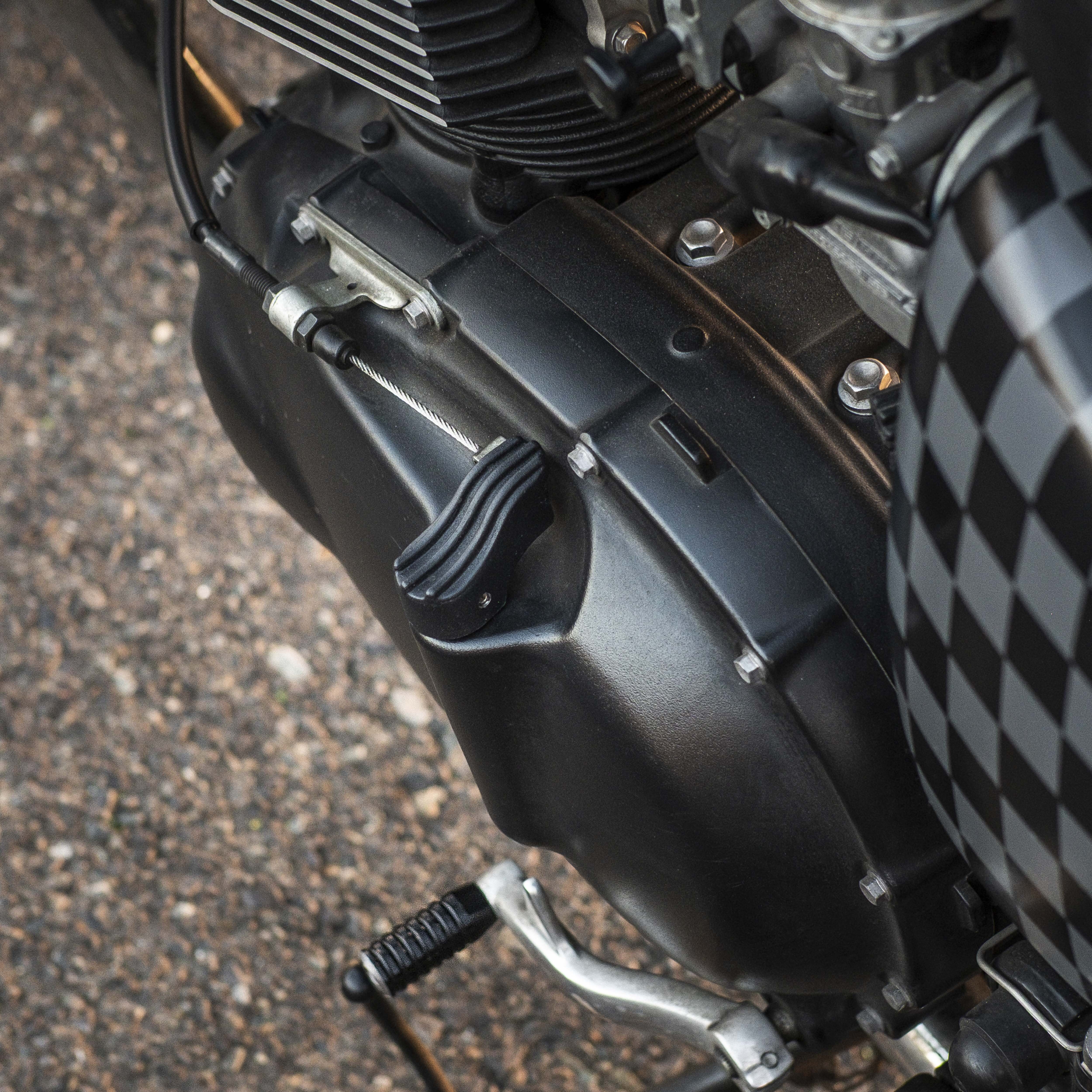 Motone 氣冷凱旋專用 拉索蓋 - 黑