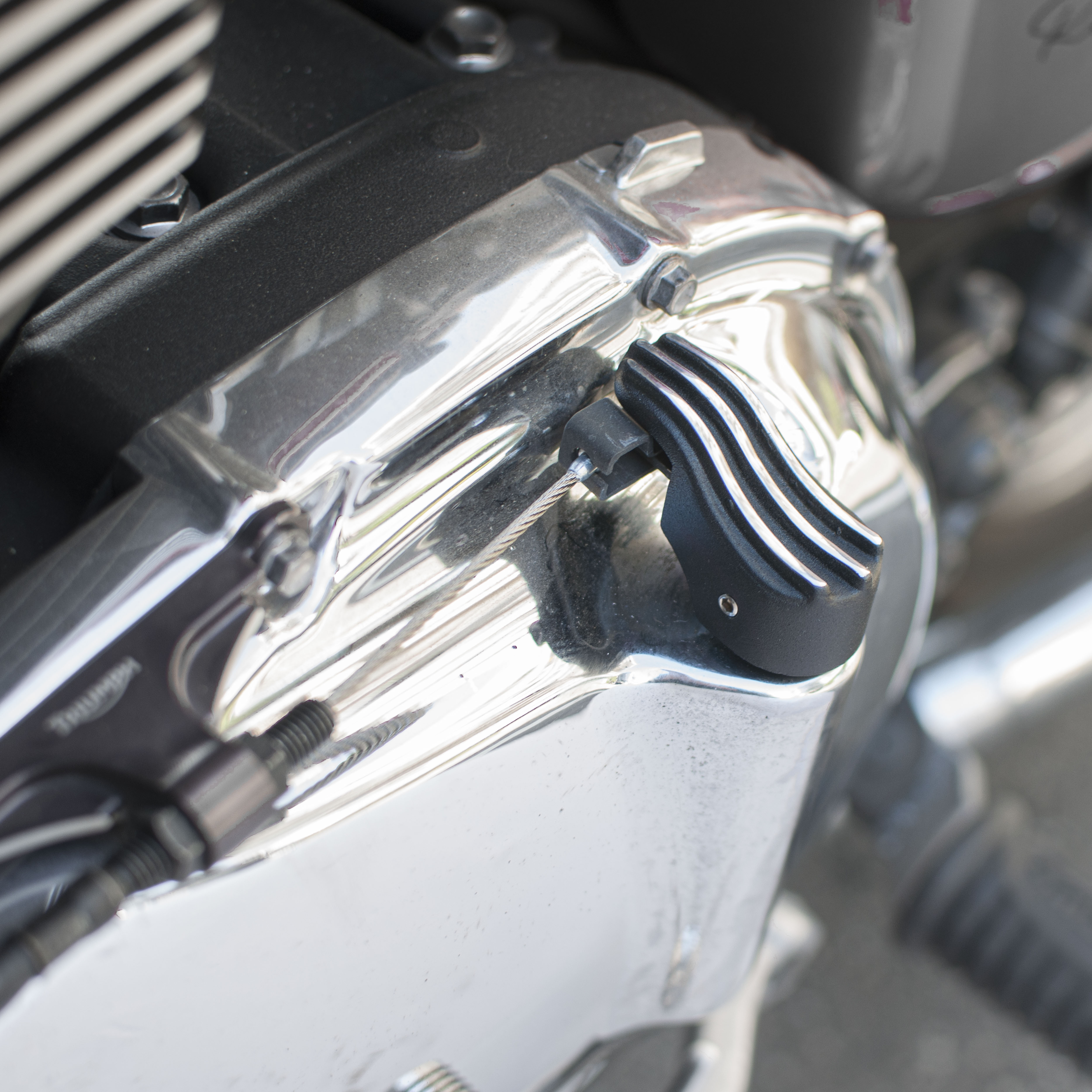 Motone 氣冷凱旋專用 拉索蓋 - 黑銀