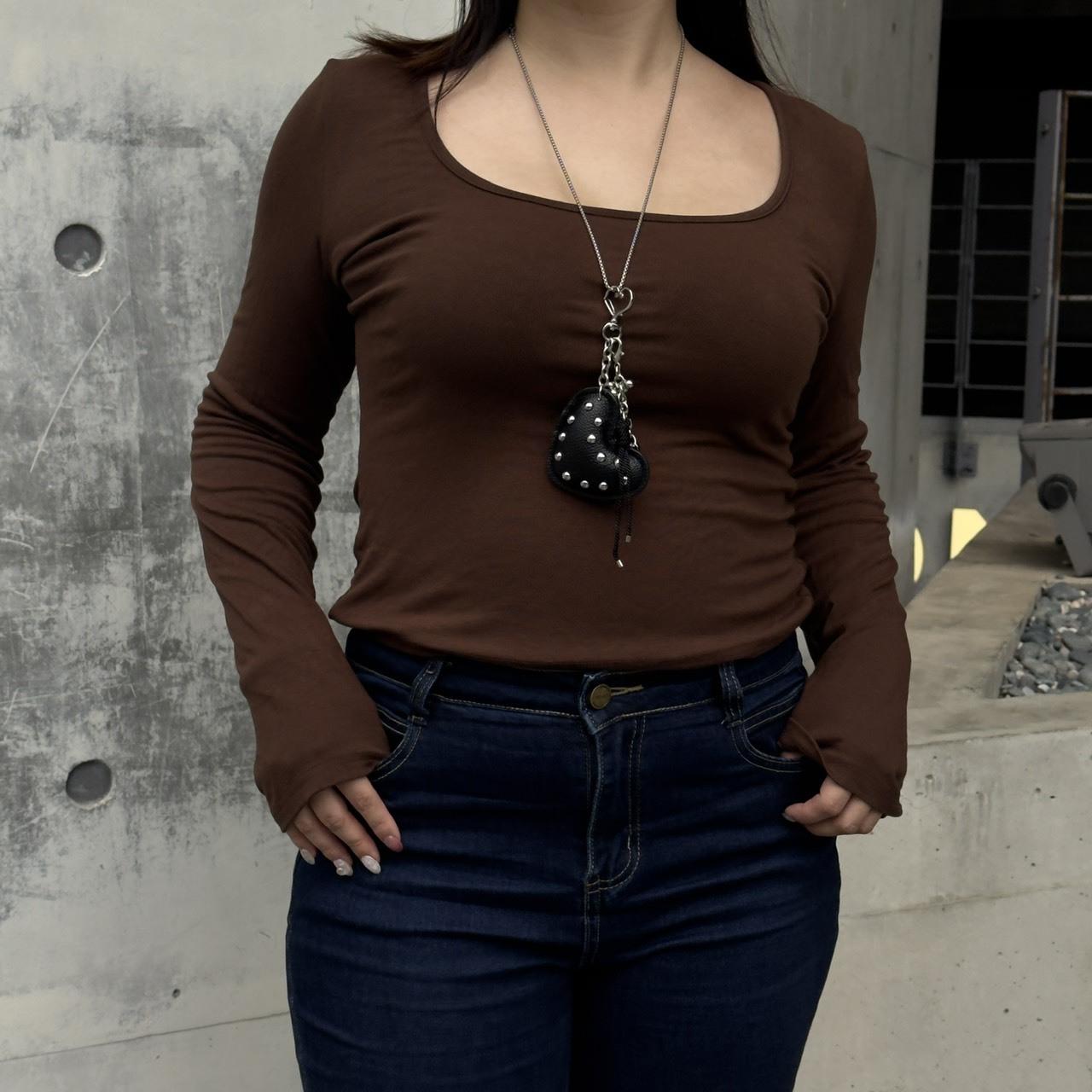 必帶款💫A3 柔彈親膚 大方領上衣（咖/灰）