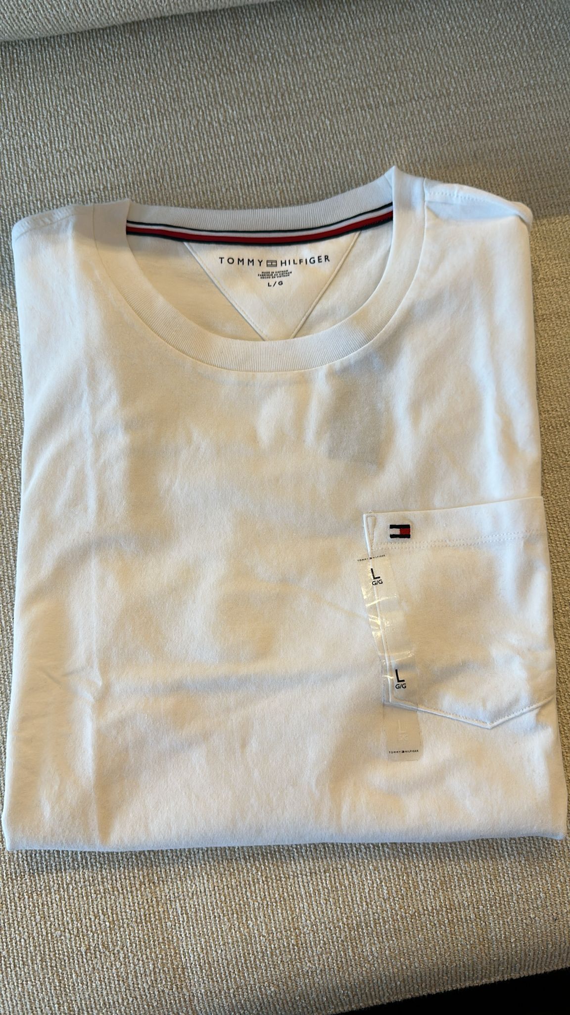 RY70 Tommy  男裝  白色細袋短袖衫