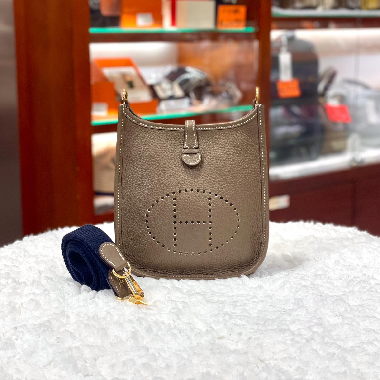 98%NEW二手HERMES MINI EVELYNE D刻 ETOUPE GHW 大象灰TC皮/金扣 藍帶 #E16 #香榭站正品