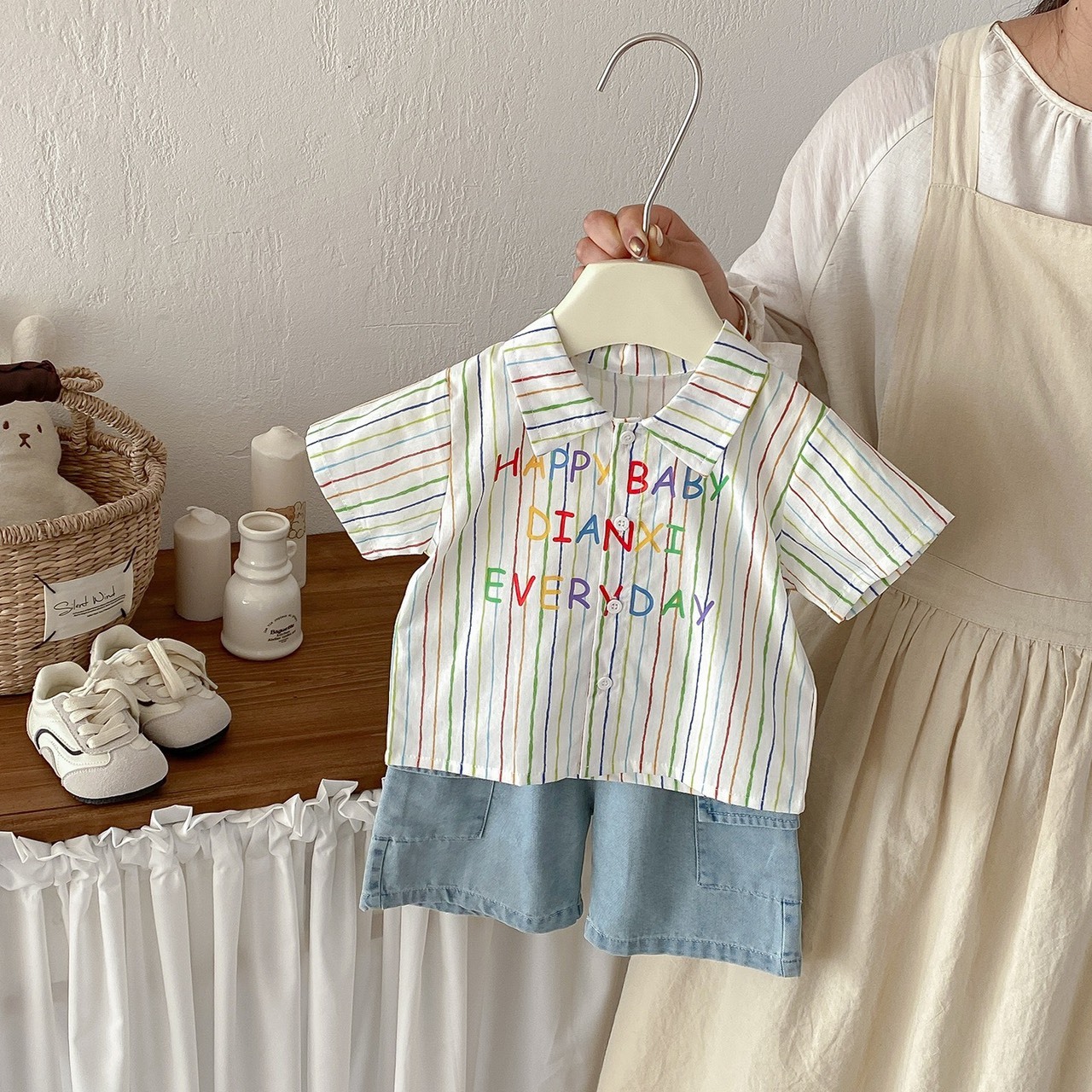 彩色條紋短袖襯衫