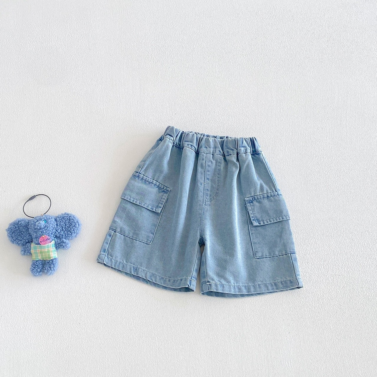 大口袋工裝牛仔短褲