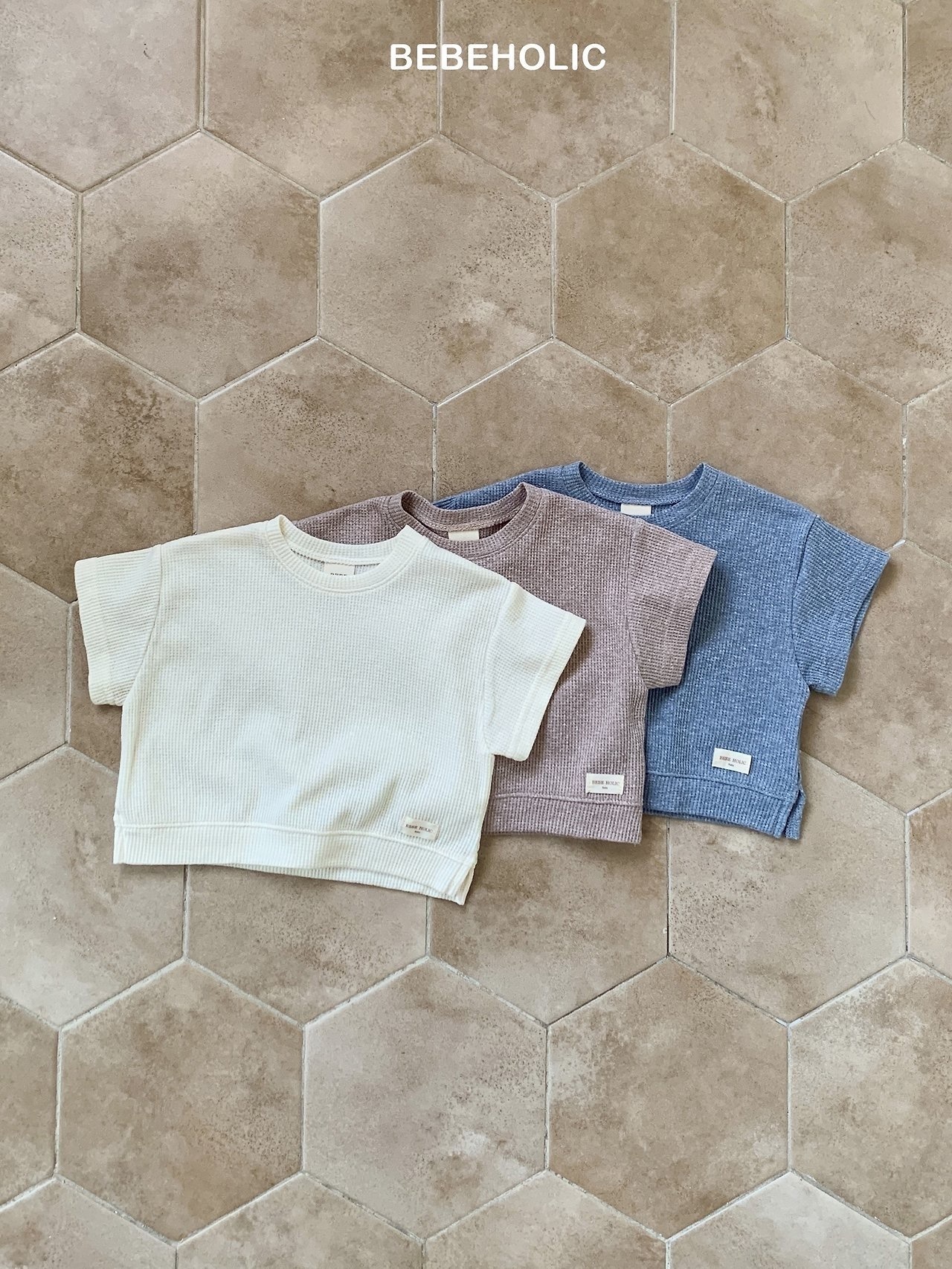 Bebe Holic Rough Waffle Tee