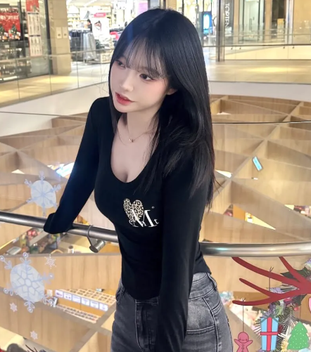 韓國🇰🇷連線 MUCENT 豹紋愛心Logo大圓領薄長袖 合身 短版 長袖 豹紋 打底 4色(任買兩件7-11免運)/預購