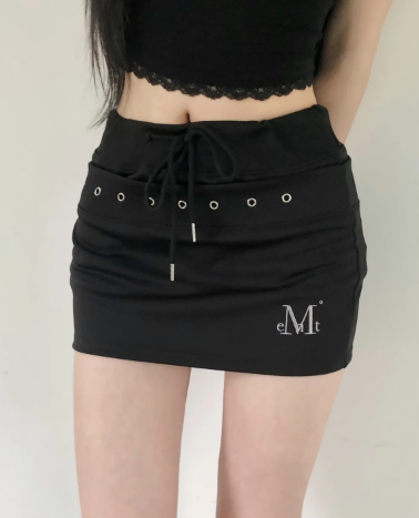 本週限時接單!! 韓國🇰🇷連線 MUCENT 辣妹金屬孔洞迷你裙 裙子 短裙 迷你裙 膝上裙 2色(任買兩件7-11免運)/預購