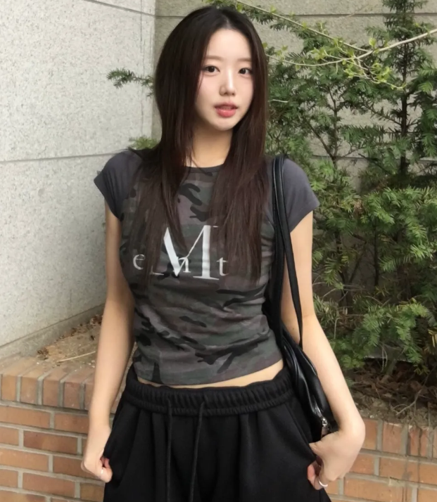 韓國🇰🇷連線 MUCENT 拼接迷彩印花短袖T恤 拼接 迷彩 印花 短版 短袖 T恤 2色(任買兩件7-11免運)/預購