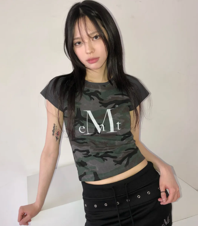 韓國🇰🇷連線 MUCENT 拼接迷彩印花短袖T恤 拼接 迷彩 印花 短版 短袖 T恤 2色(任買兩件7-11免運)/預購