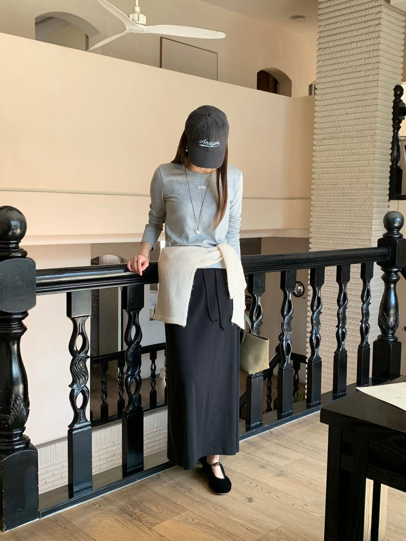 暗直紋半長裙(黑色)